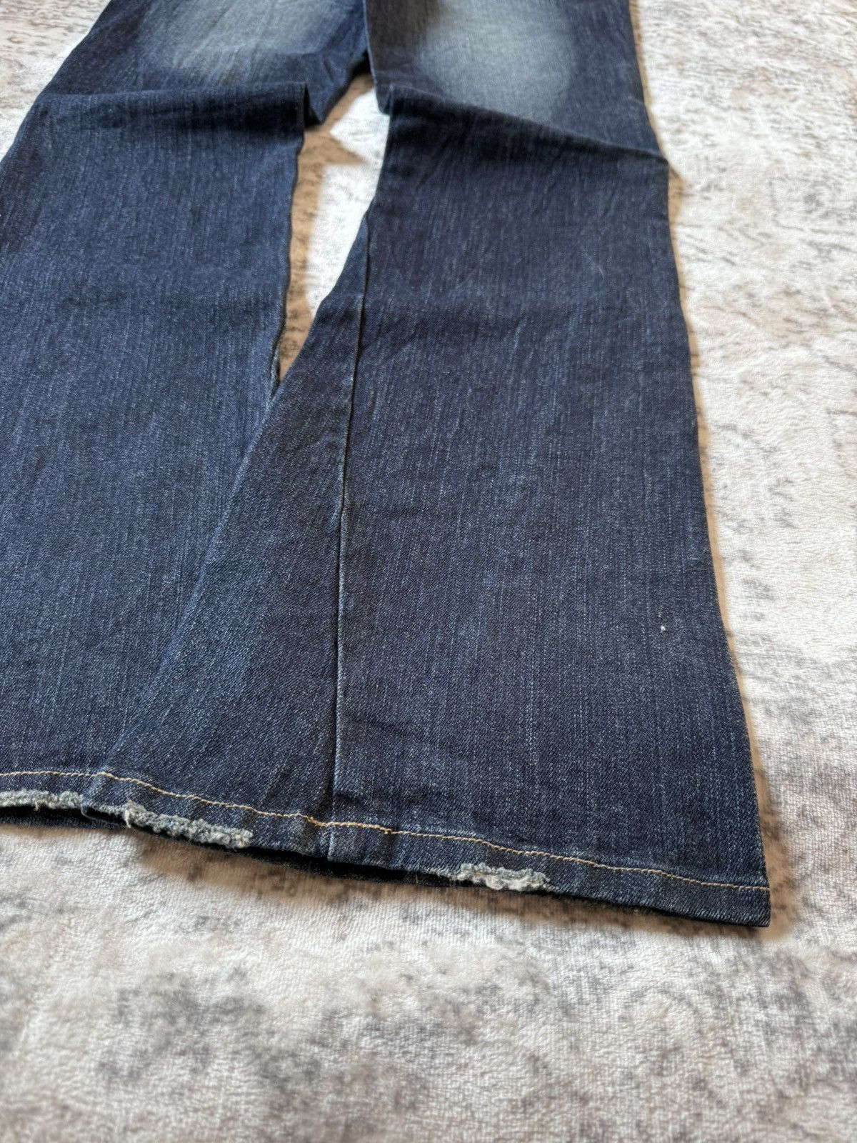 Southpole Vintage Southpole Dark Wash Spiral Flared Jeans Size US 30 / EU 46 - 17 Thumbnail