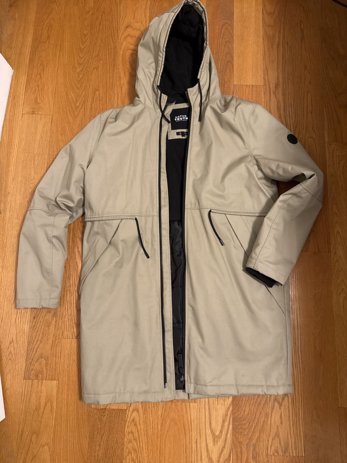 Native Youth Native youth beige winter jacket Size US L / EU 52-54 / 3 - 4 Thumbnail