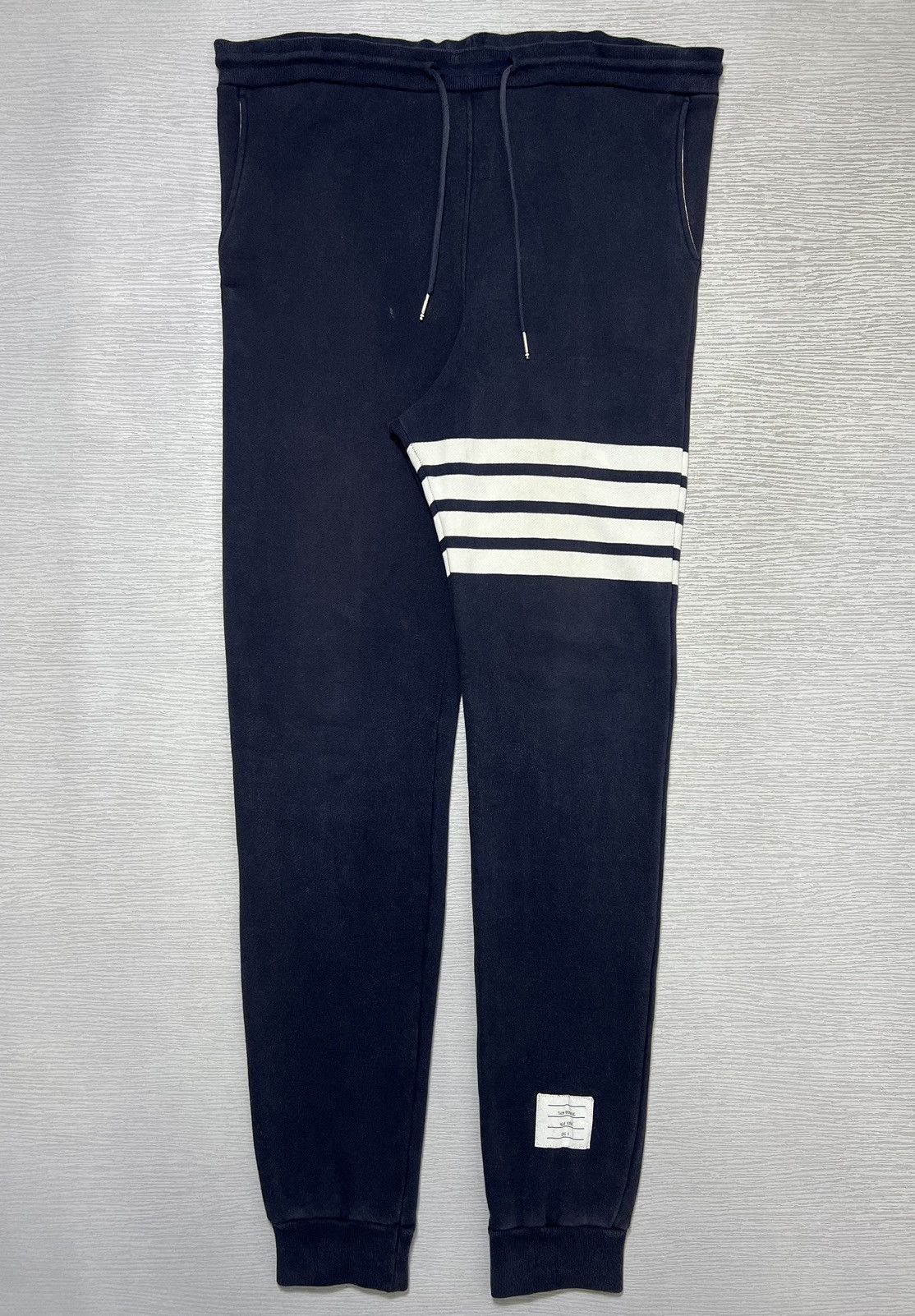 Thom Browne Thom Browne - Classic Loopback 4 Bar Sweatpants Size US 38 / EU 54 - 1 Thumbnail