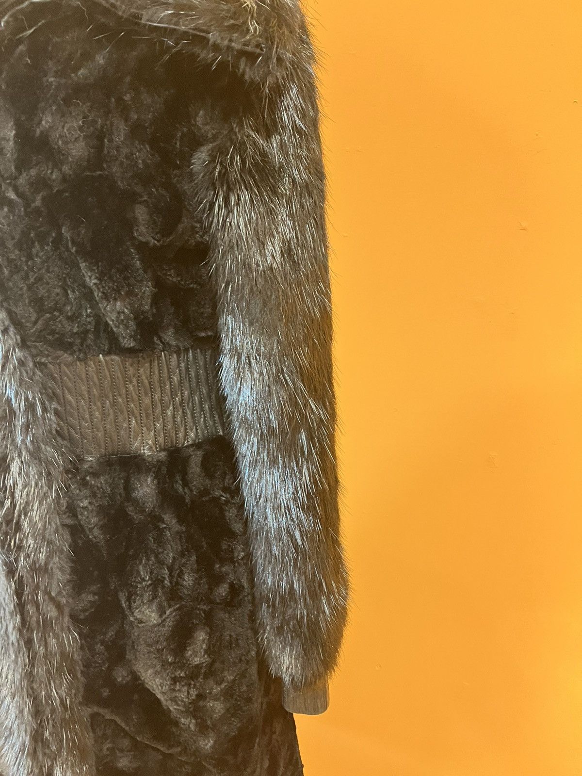 Yves Saint Laurent Yves Saint Laurent fur coat Size M / US 6-8 / IT 42-44 - 13 Thumbnail