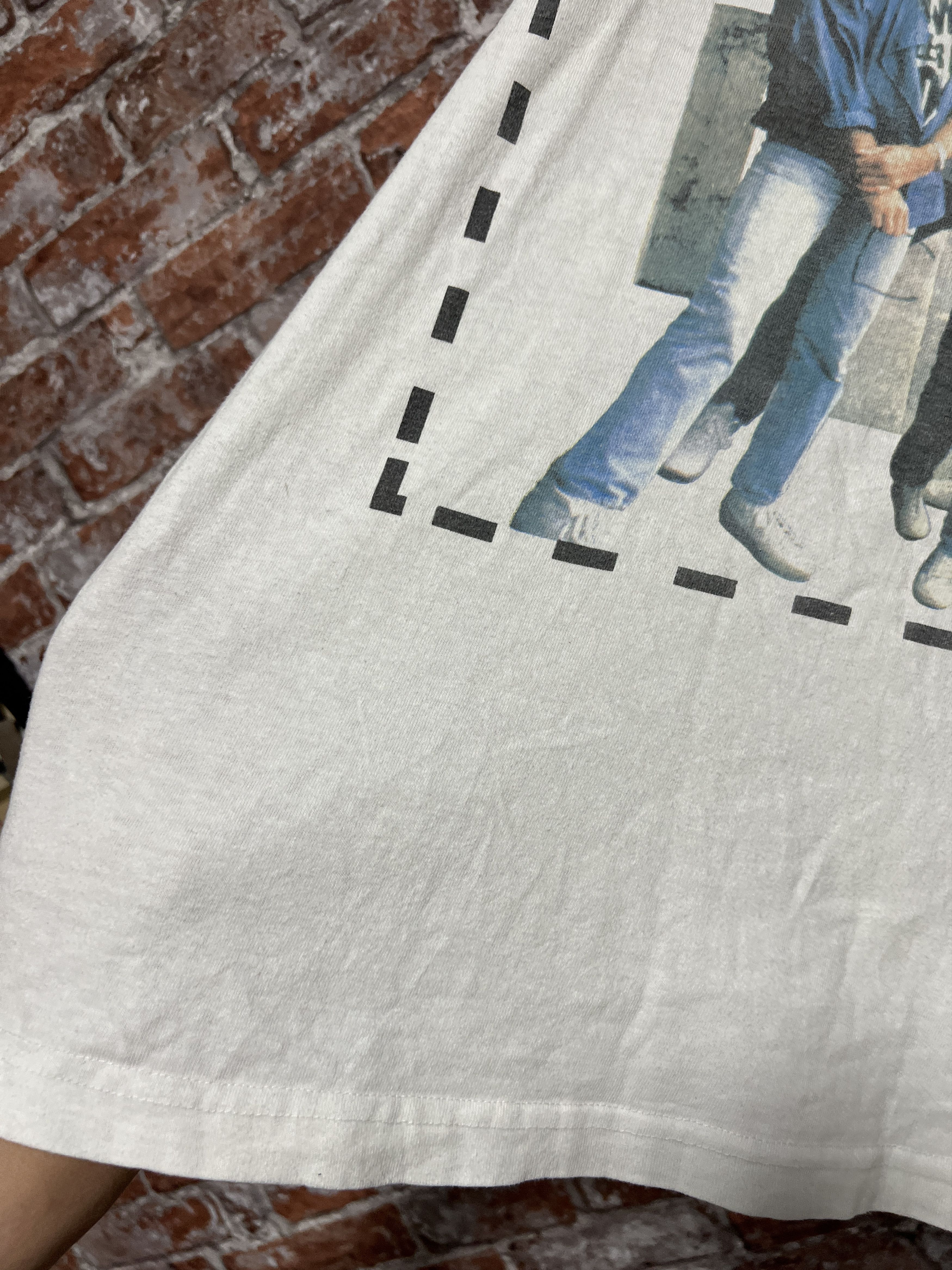 Band Tees Vintage 80s Queen Rare Rock Band T-shirt Size US L / EU 52-54 / 3 - 11 Thumbnail