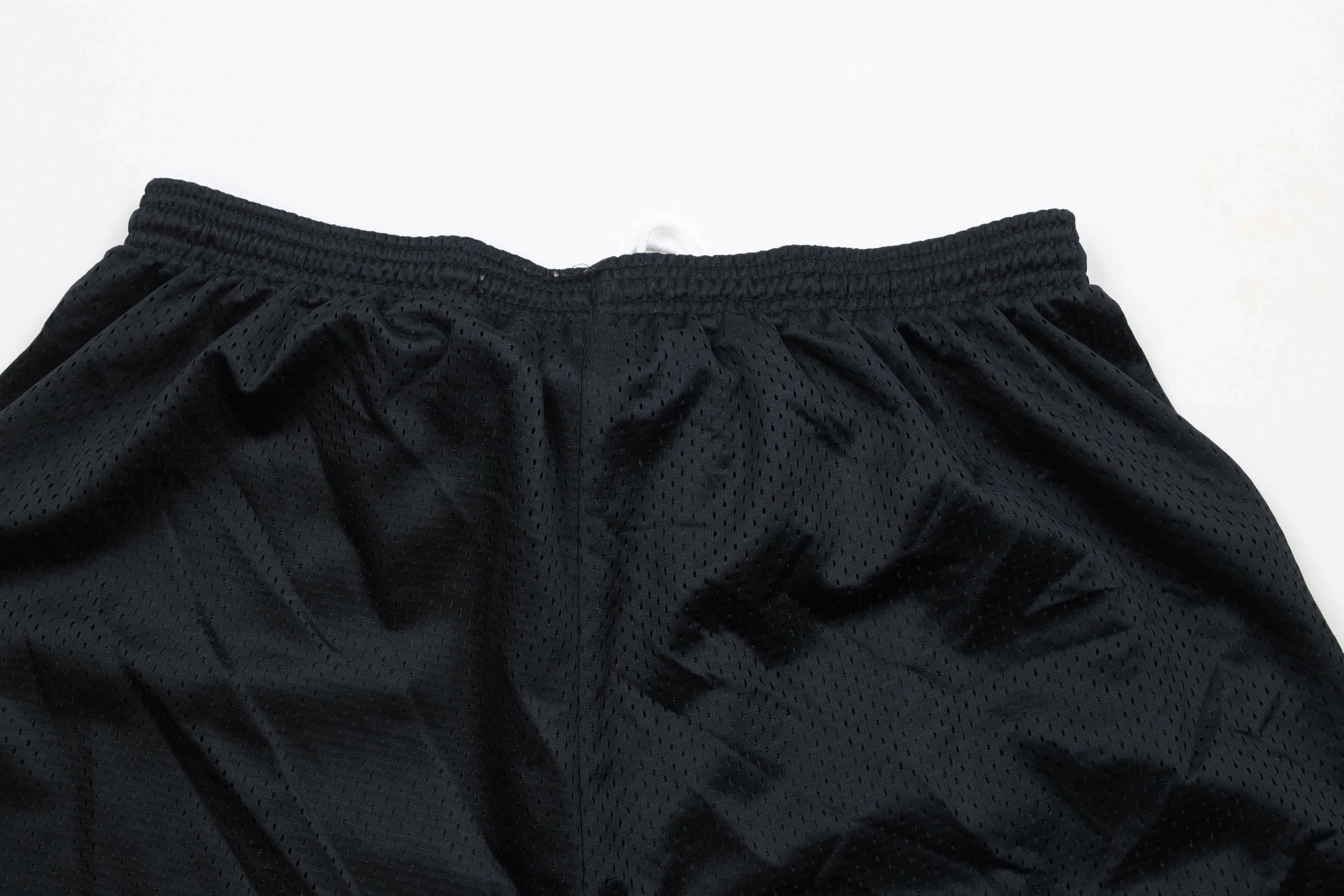 Vintage Vintage 90s Streetwear Above Knee Basketball Shorts Black Size US 36 / EU 52 - 8 Thumbnail