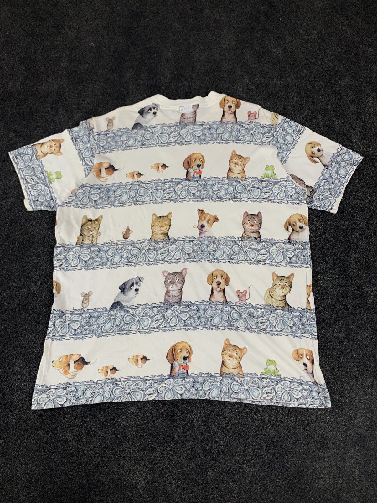 Vintage Vintage Kunio Sato Collection All-Over Print T-Shirt Size US L / EU 52-54 / 3 - 7 Thumbnail