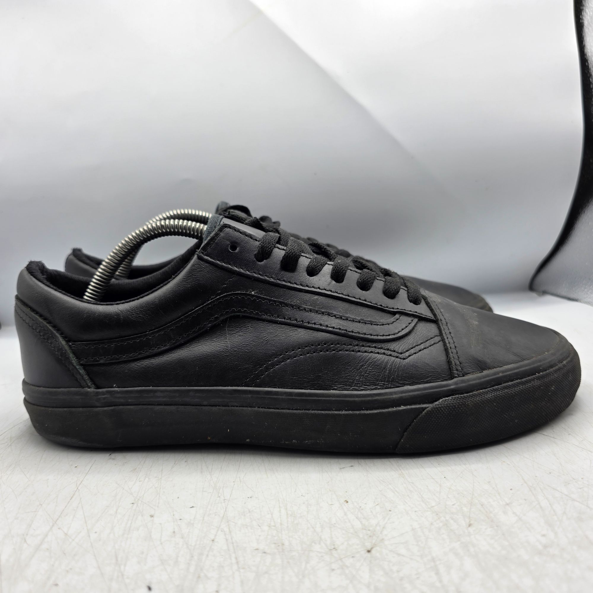 Vans Vans Old Skool Classic Tumble Mens 10 Triple Black Mono Shoe Size US 10 / EU 43 - 12 Thumbnail