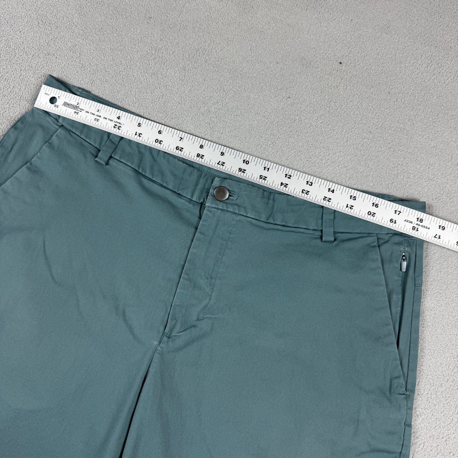Lululemon Lululemon Commission Golf Casual Chino Tech Walk Shorts 36 Size US 36 / EU 52 - 2 Thumbnail