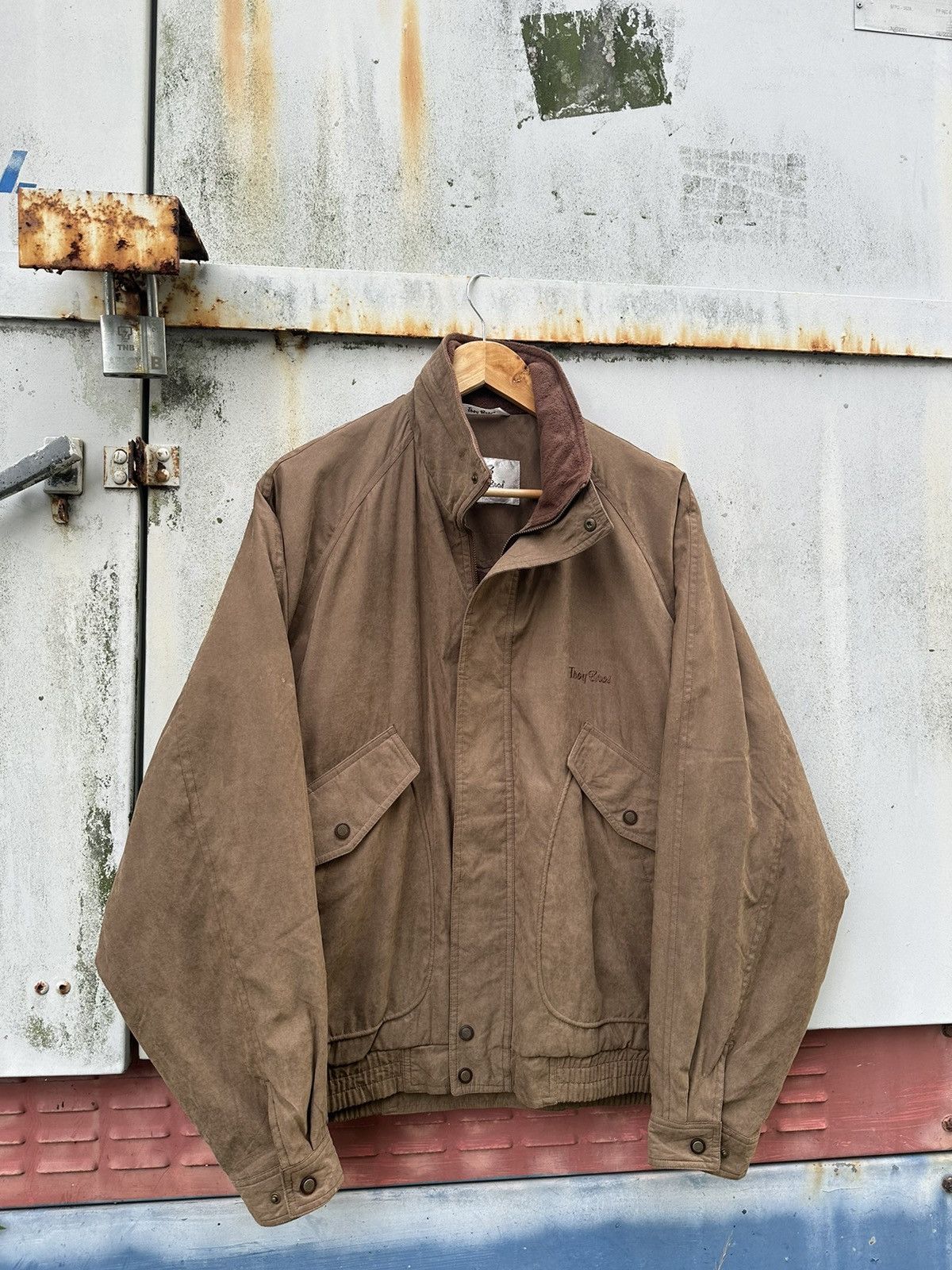 Japanese Brand 🪖VINTAGE TROY BROS BROWN SEUDE OVERSIZED BOMBER JACKET Size US XL / EU 56 / 4 - 3 Thumbnail