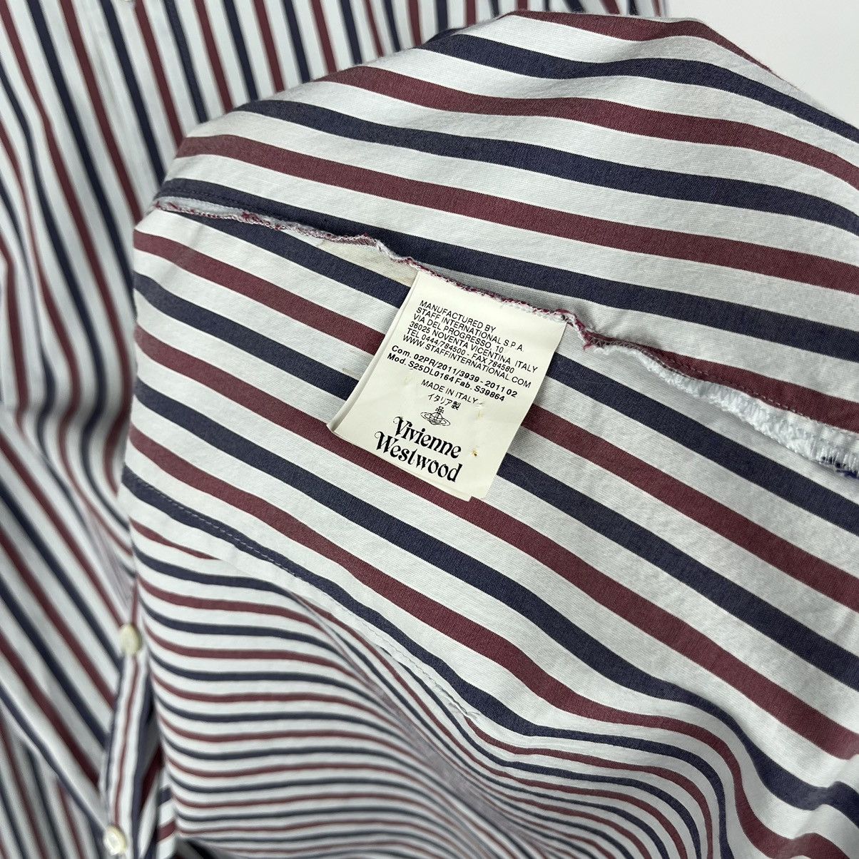 Vivienne Westwood Designer Vivienne Westwood Man stripped Avant-Garde shirt Size US S / EU 44-46 / 1 - 11 Thumbnail