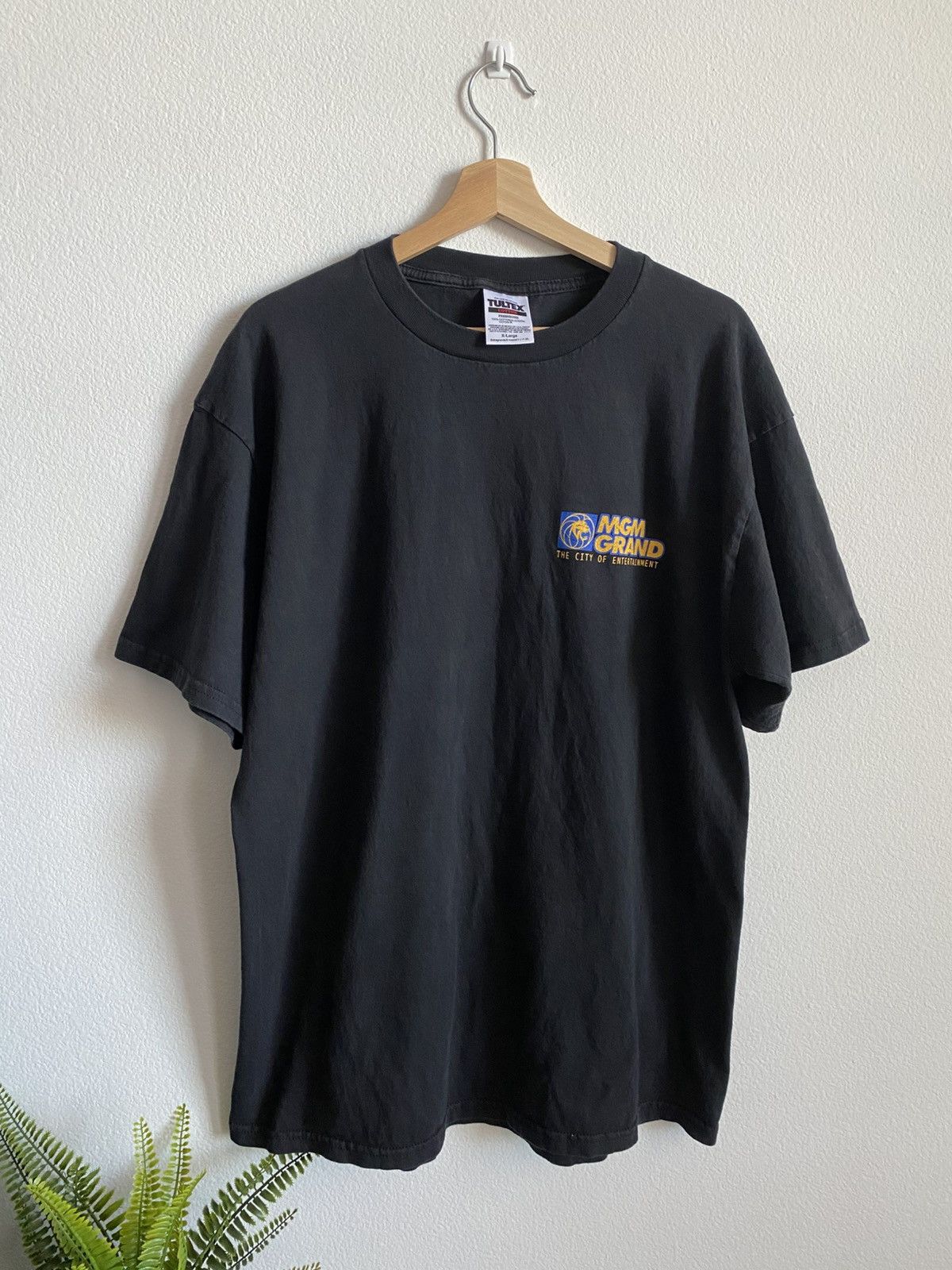 Vintage Vintage 90s MGM Grand Directors Cut Movie Tee Size US XL / EU 56 / 4 - 2 Thumbnail