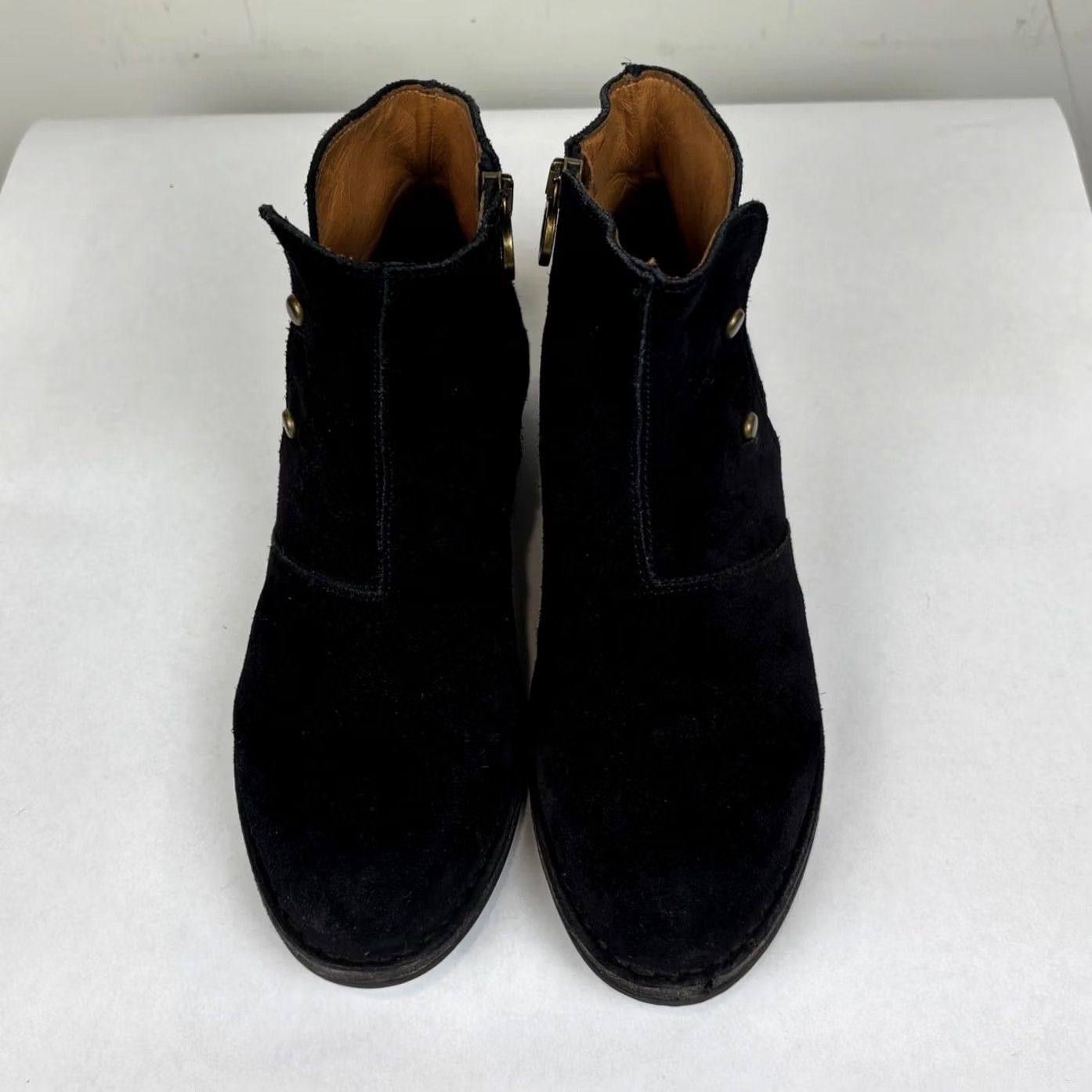 Vintage Fiorentini + Baker Suede Bootie Ankle Zip Women’s 36 US 6 Black Preowned, Cracked Outsole, Scuffs, Bootie, Women, Shoes Size US 8 / IT 38 - 6 Thumbnail