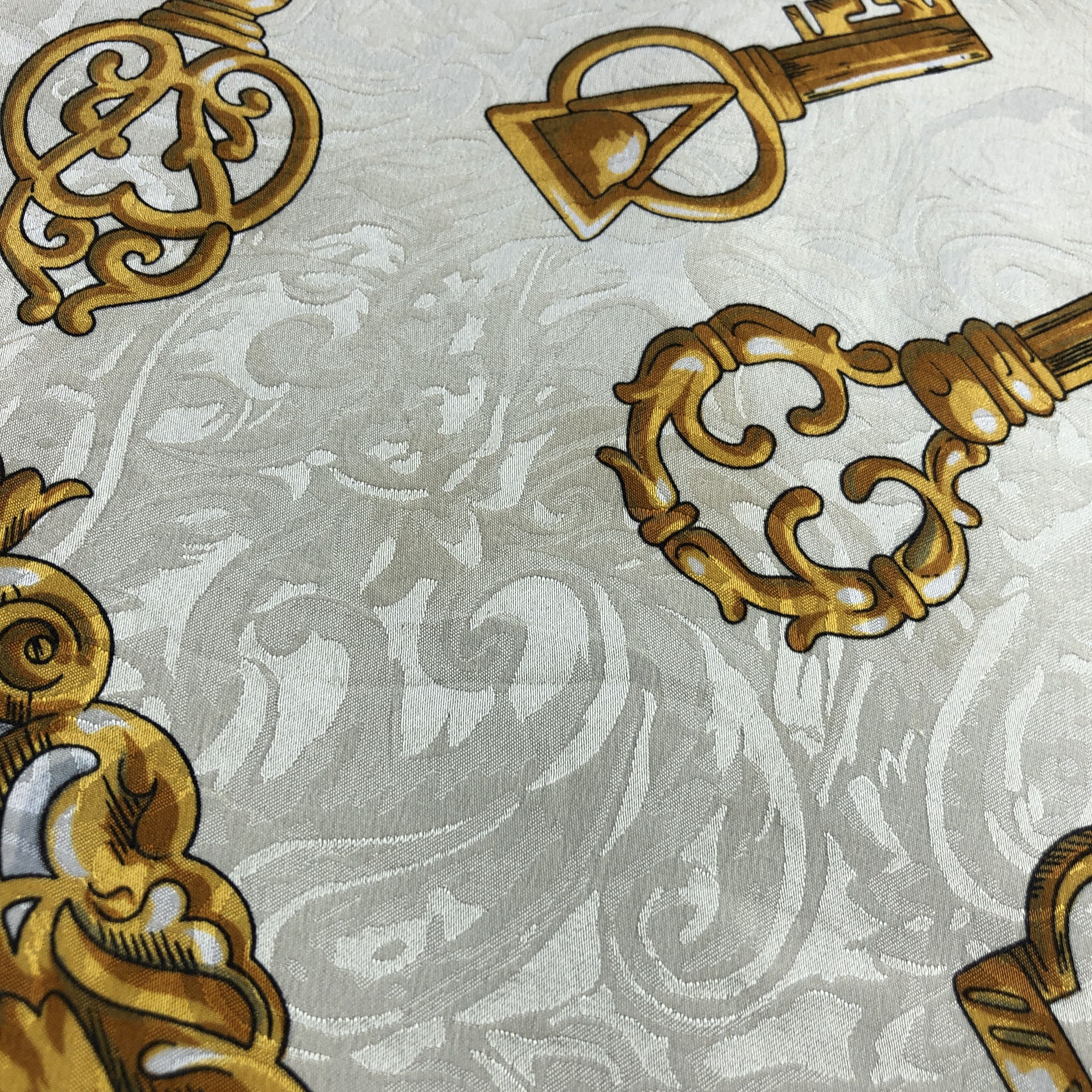 Japanese Brand Vintage Luxury Baroque Design Silk Scarf M1201 Size ONE SIZE - 8 Thumbnail
