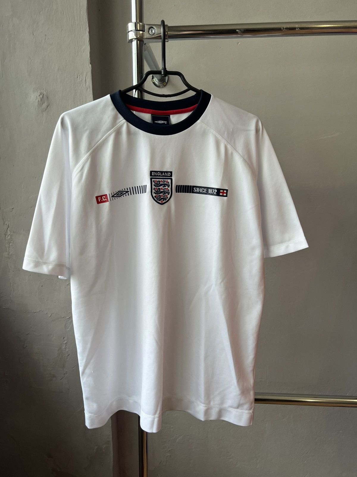 Umbro 2000/01 ENGLAND NATIONAL TRAIN SOCCER JERSEY FOOTBALL SHIRT Size US L / EU 52-54 / 3 - 2 Thumbnail