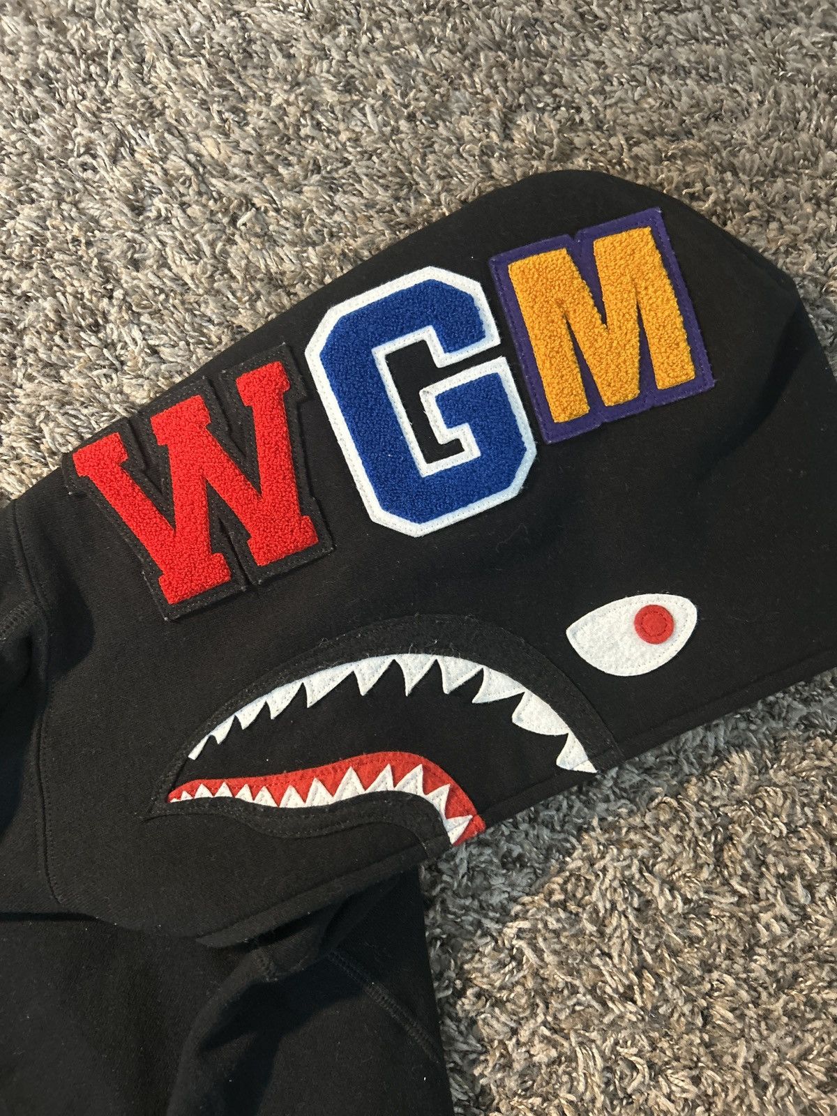 Bape A BATHING APE BLACK SHARK PULLOVER HOODIE MENS Size US S / EU 44-46 / 1 - 3 Thumbnail