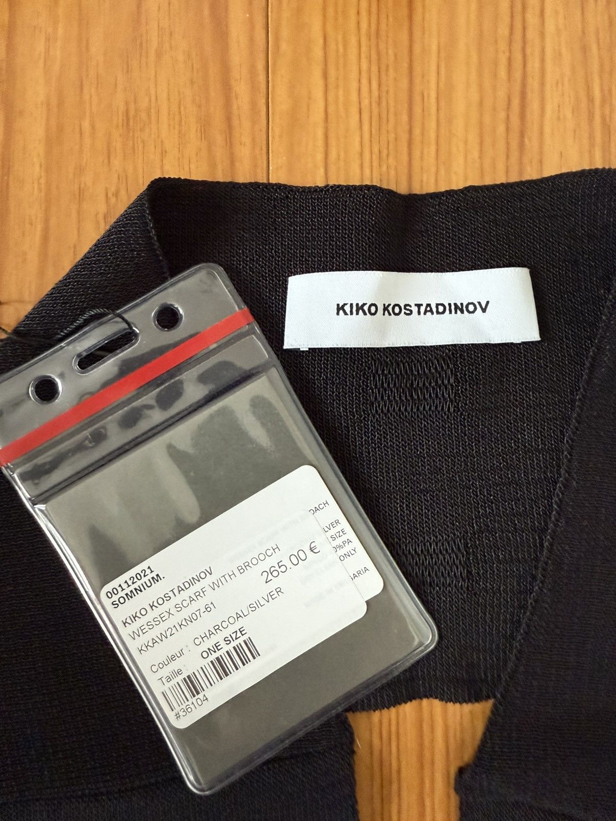 Kiko Kostadinov Wessex Scarf With Brooch | Charcoa/Silver Size ONE SIZE - 2 Thumbnail