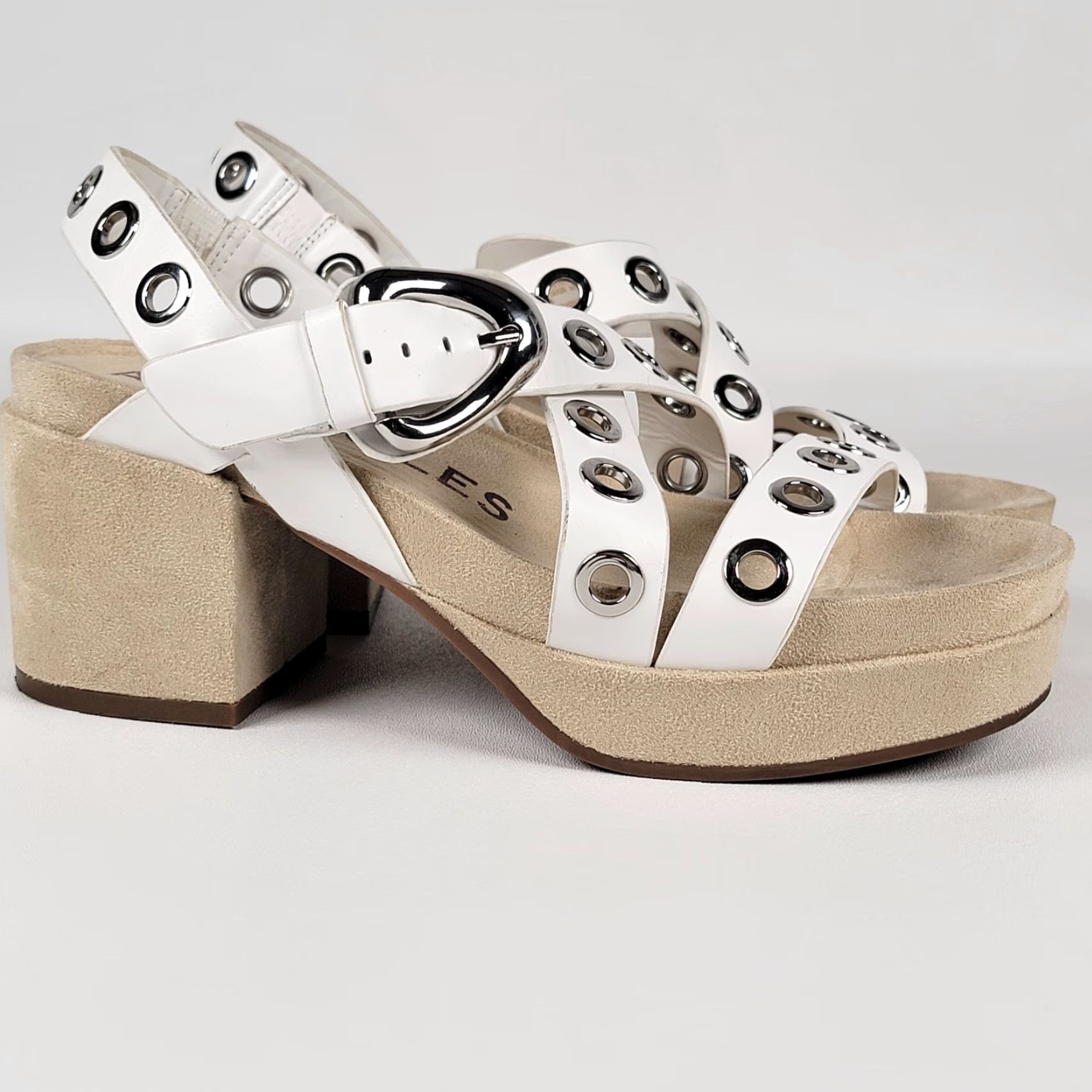 Vintage Aerosoles Sandal Women's White/Metal Ring Accents Cleveland Heeled Buckle 8.5 Strappy Leather Casual Women's Size 8.5 Size US 9 / IT 39 - 2 Thumbnail