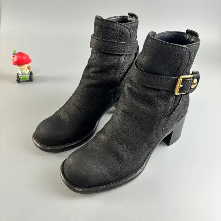 Louis Vuitton Louis Vuitton Black Leather High Heeled Ankle Boots 0079 Size US 6 / IT 36 - 1 Thumbnail