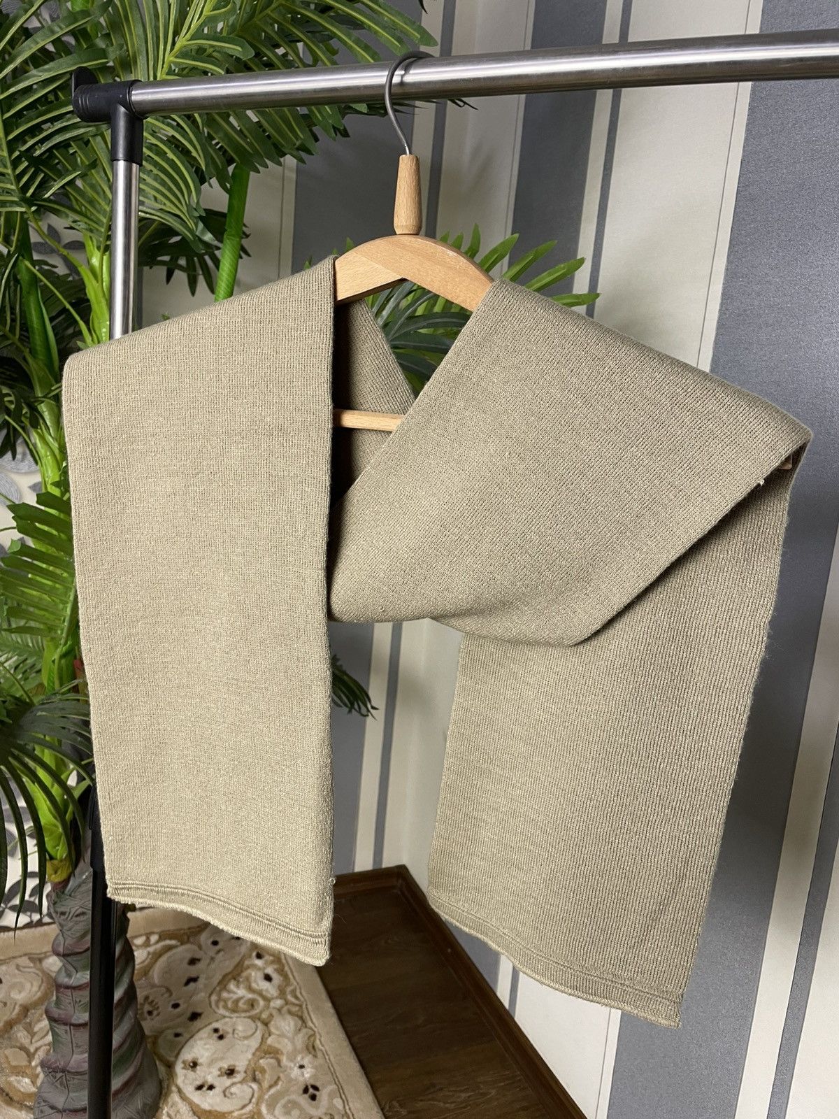 Nike Vintage Nike Scarf Swoosh mini Olive Scarf Size ONE SIZE - 3 Thumbnail