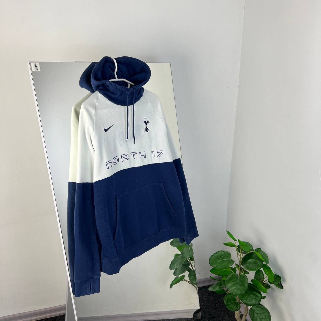 Nike Vintage Nike Tottenham Distressed Soccer Hoodie Size US L / EU 52-54 / 3 - 1 Thumbnail