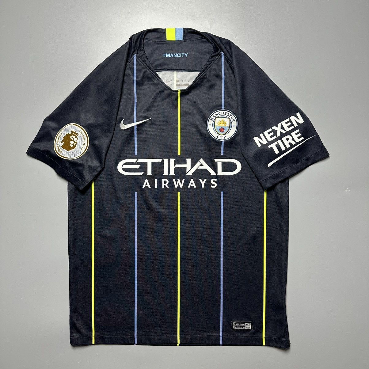 Nike MAN CITY NIKE 2018/2019 FOOTBALL AWAY JERSEY #10 AGUERO Size US M / EU 48-50 / 2 - 2 Thumbnail