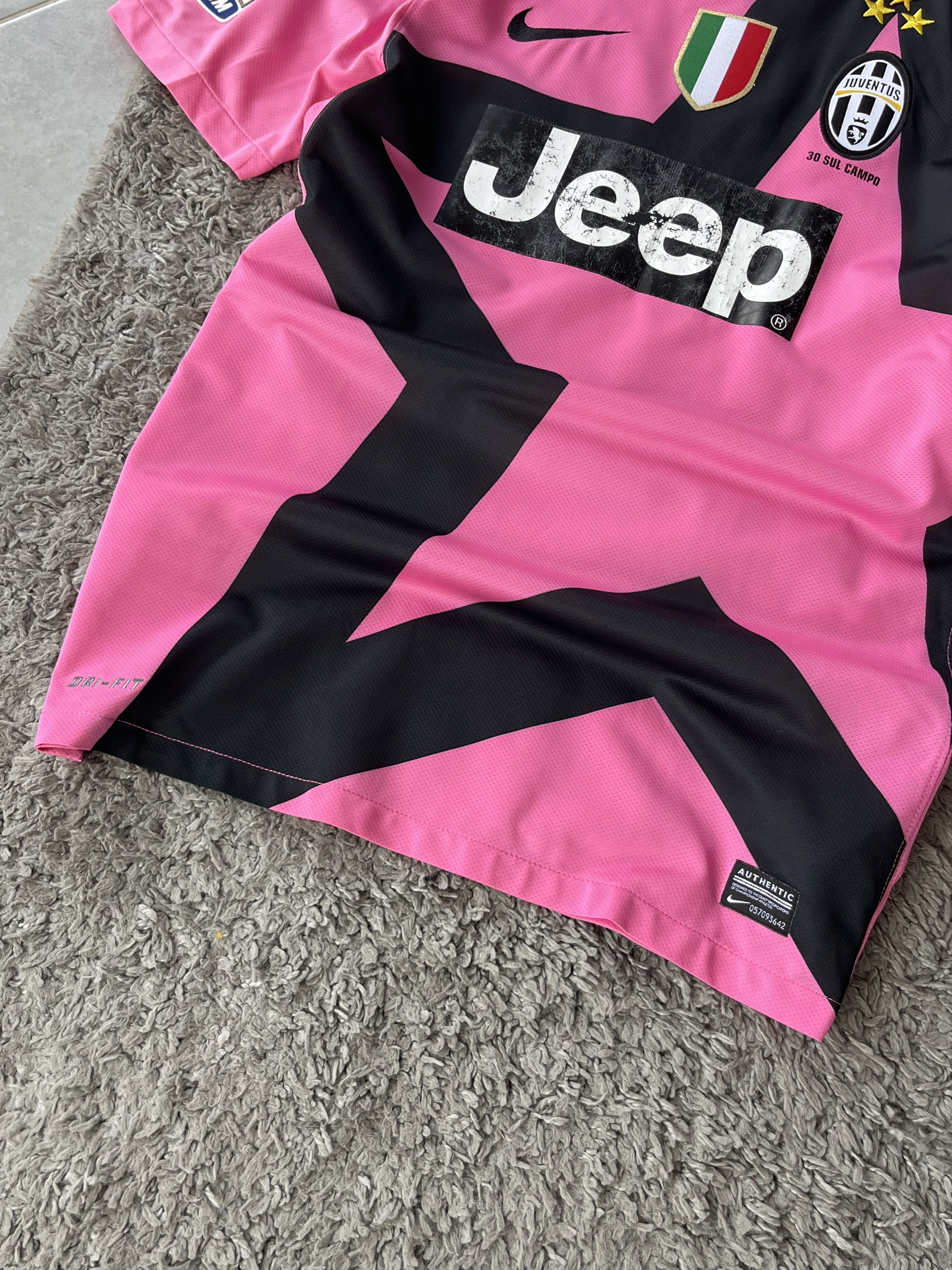 Nike NIKE x JUVENTUS 2012/13 Seria A Vintage Jersey PIRLO 21 Size US S / EU 44-46 / 1 - 9 Thumbnail