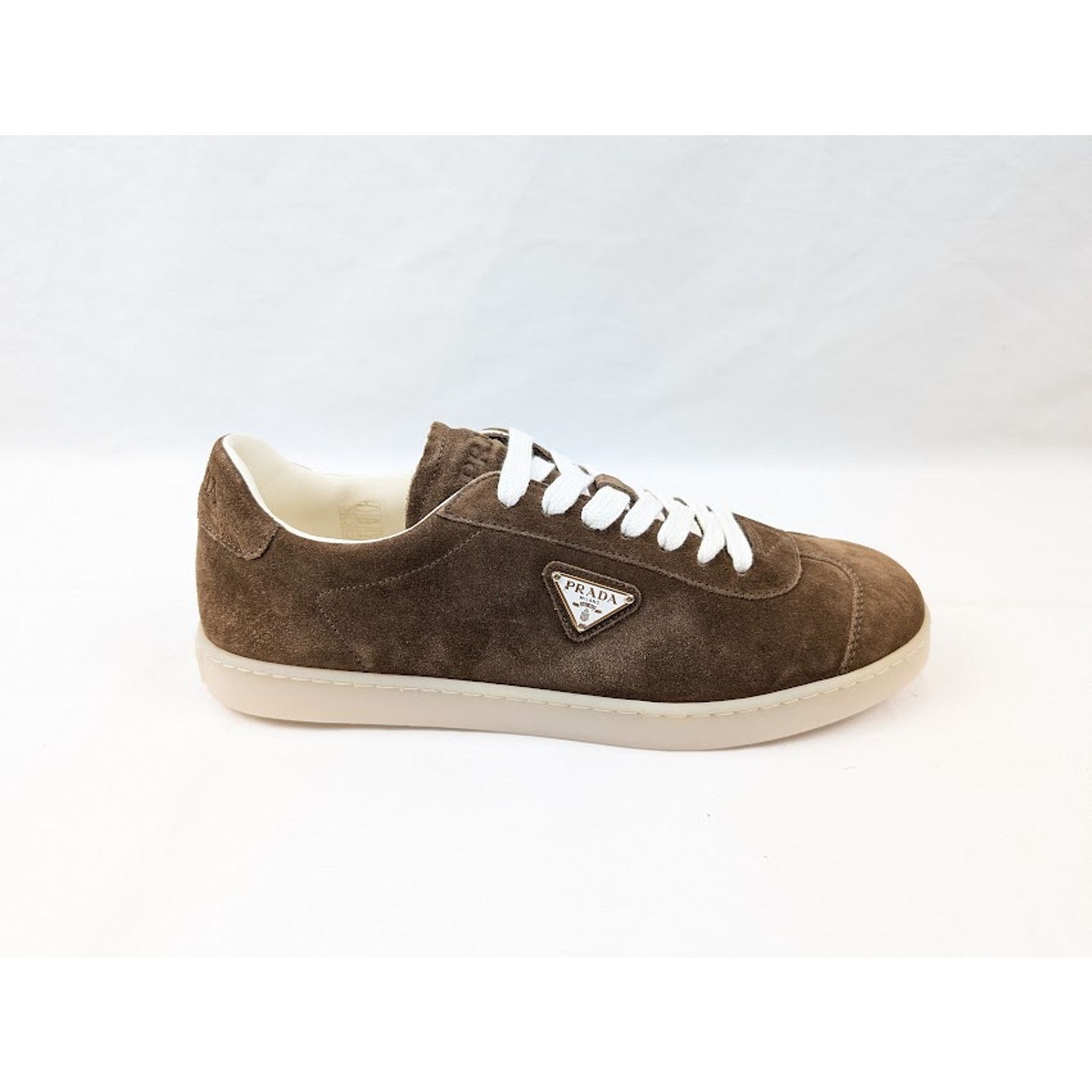 Prada o1rshd1 Low-Top Sneakers in Sigaro Size US 11 / EU 44 - 1 Thumbnail