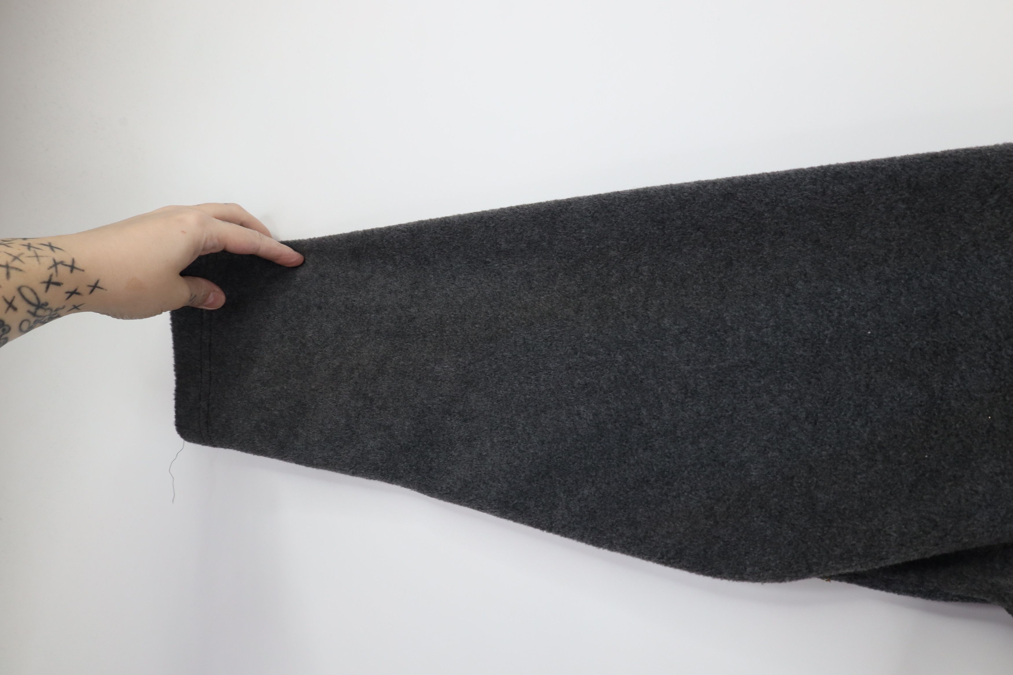 Vintage Deadstock Vintage Y2K 2000 V-Neck Fleece Sweater Gray Size US M / EU 48-50 / 2 - 7 Thumbnail