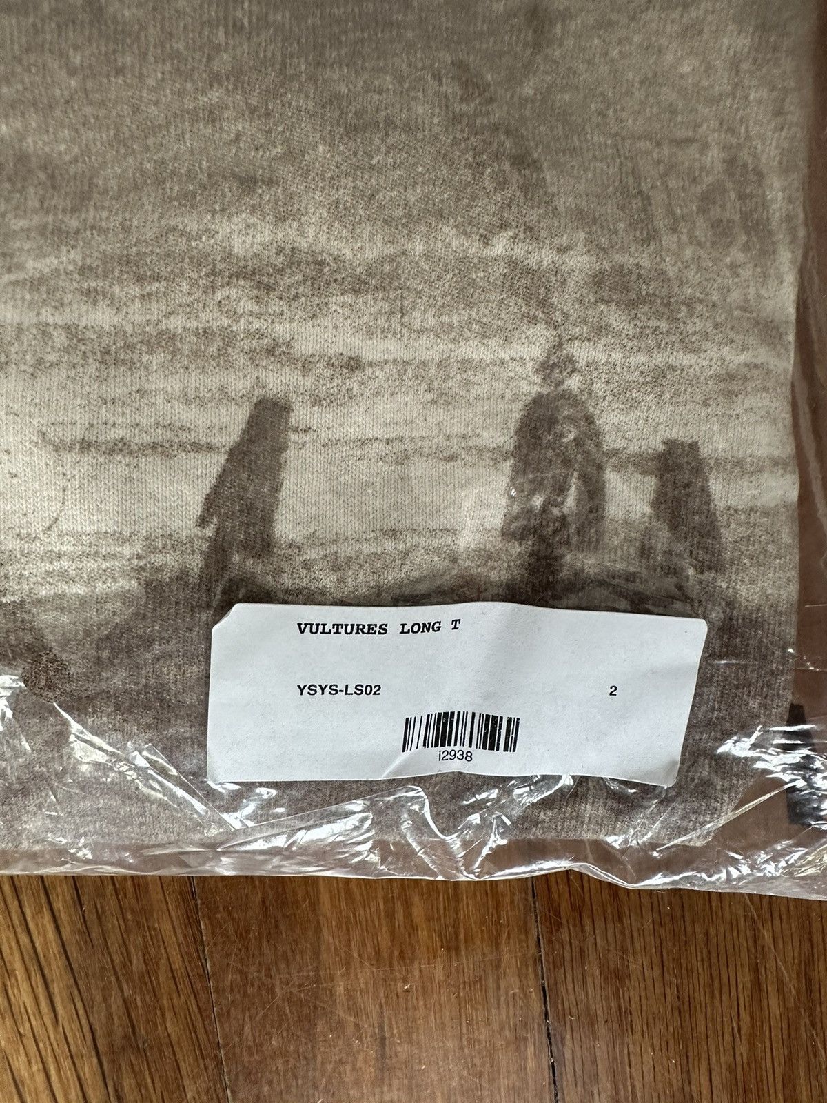 Kanye West × Yeezy Vultures long sleeve Yzy Size US M / EU 48-50 / 2 - 2 Thumbnail