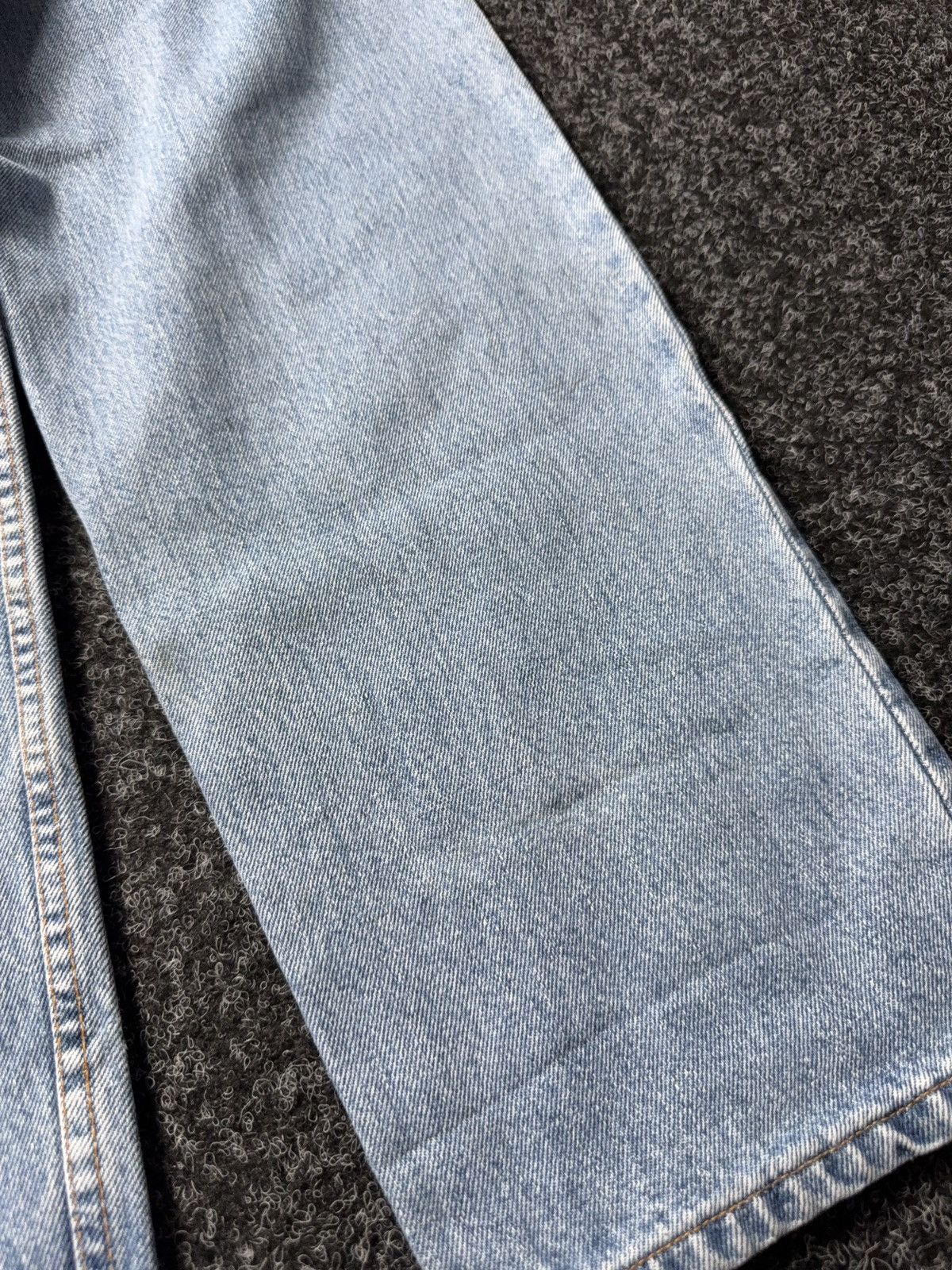 Levi's Vintage Clothing 90s Levi's 550 Distressed Dirty Relaxed Fit USA Retro Jeans Size US 35 - 14 Thumbnail