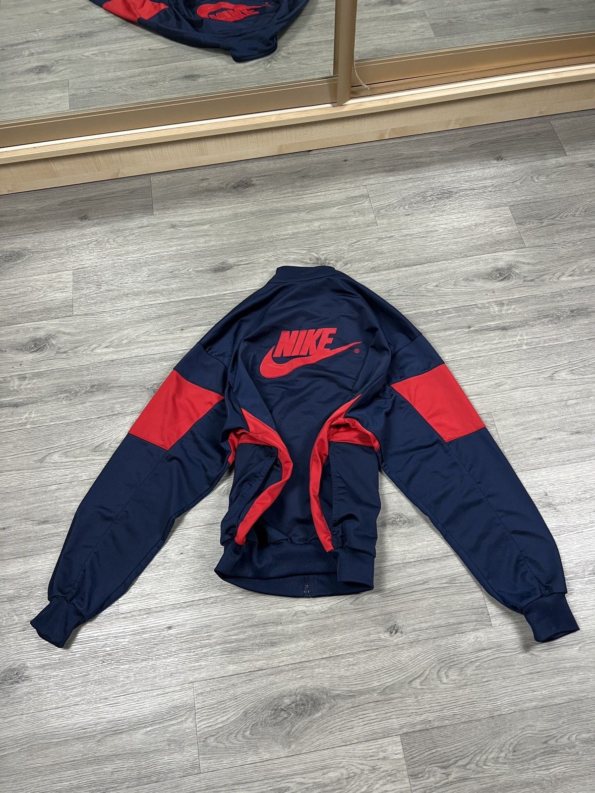 Nike Vintage Nike Track Jacket Mens Size Small Size US S / EU 44-46 / 1 - 7 Thumbnail