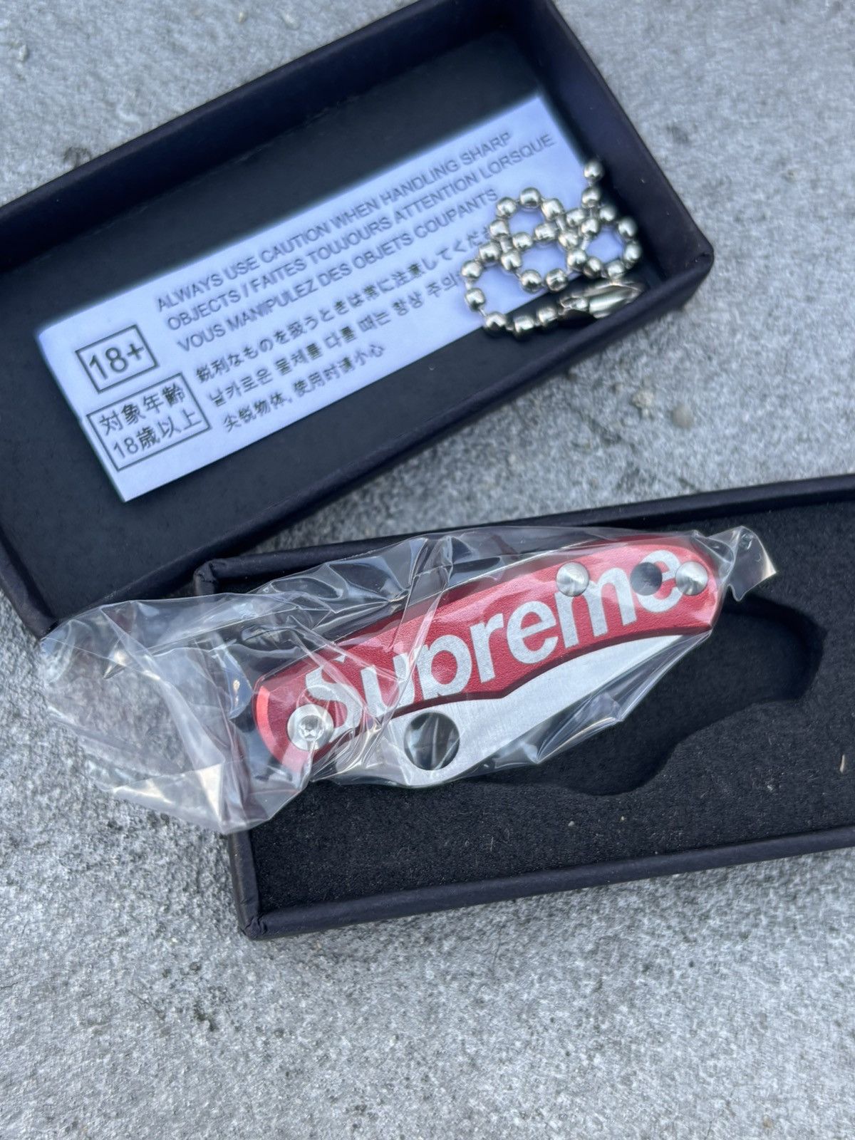 Supreme supreme spyderco bug knife red Size ONE SIZE - 1 Thumbnail