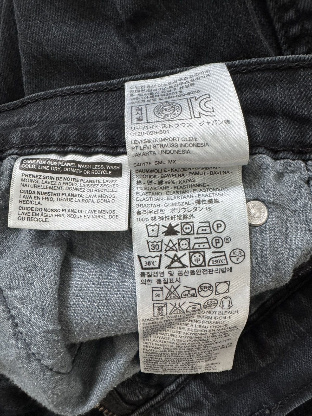 Levi's × Levi's Vintage Clothing Levi's 501 Black Faded Jeans W33 L30 Size US 33 - 8 Thumbnail