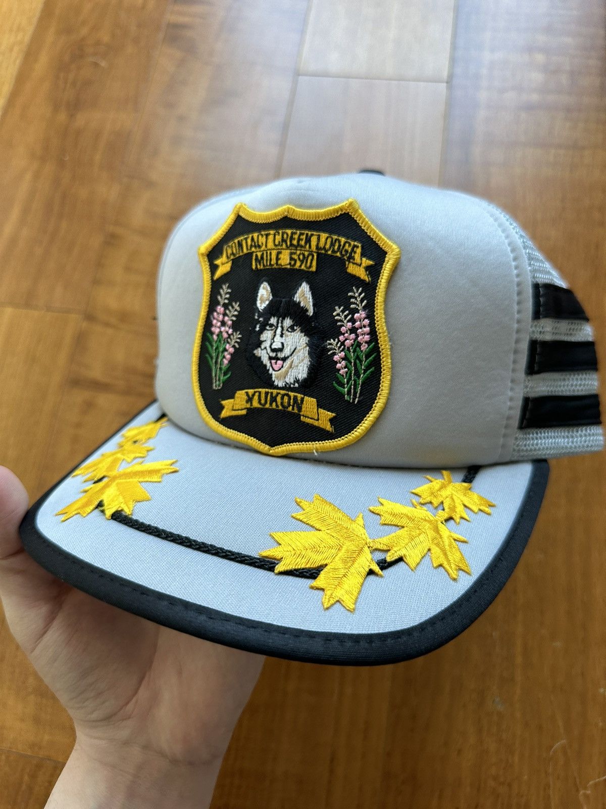 Vintage Vintage 80s Yukon Husky Maple Leaf Three Stripe Trucker Hat Size ONE SIZE - 4 Thumbnail