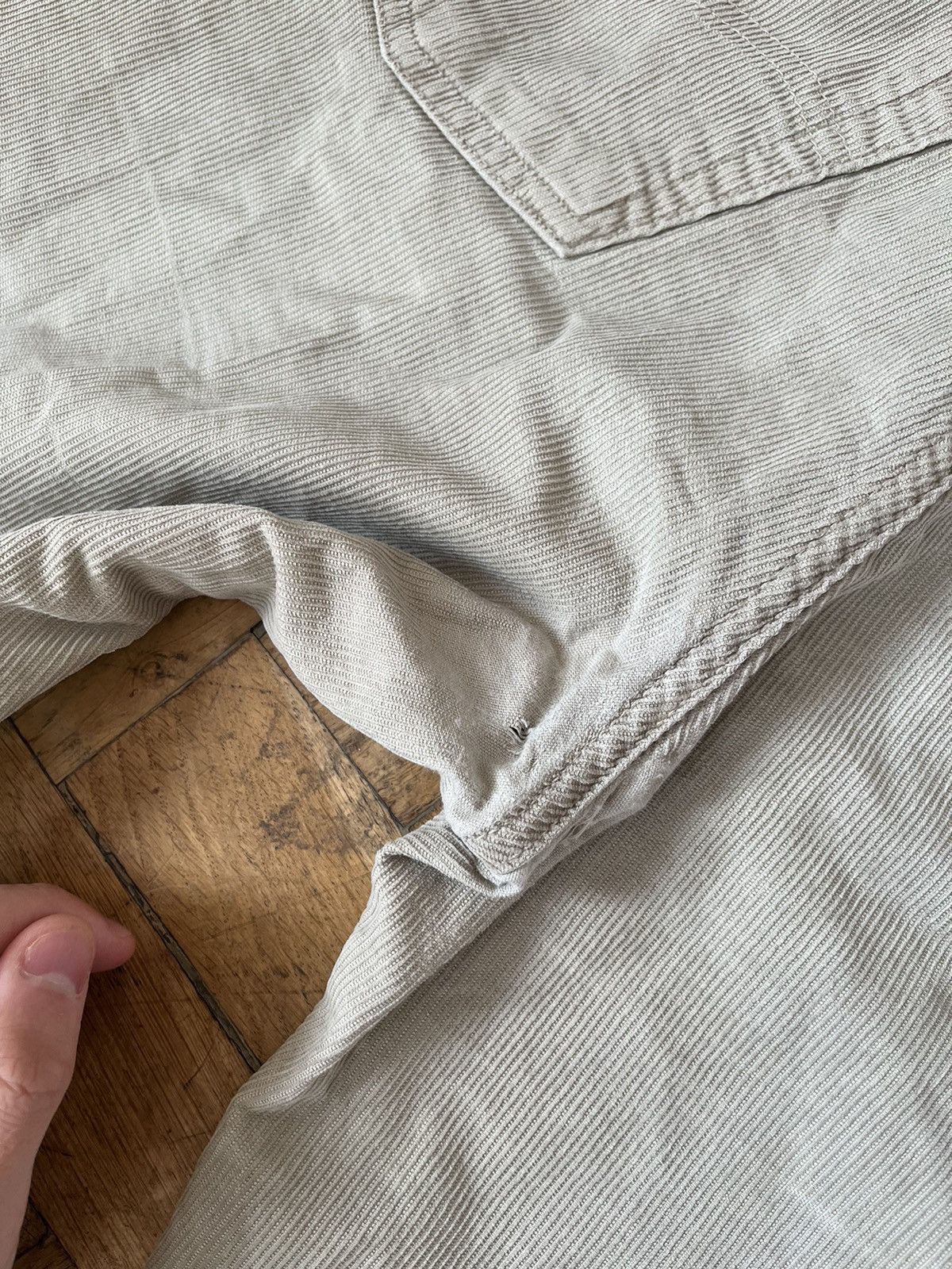 Levi's Vintage Levi’s Cream Jeans Corduroy Denim Baggy Fit 33x34 Size US 34 / EU 50 - 13 Thumbnail