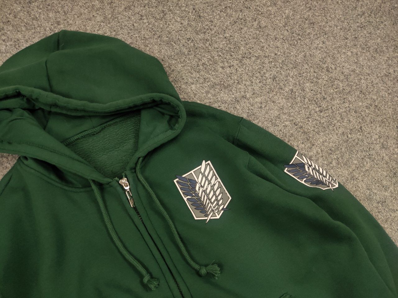 Anime Vintage Attack On Titan Anime Movie Game Zip Logo Hoodie Size US M / EU 48-50 / 2 - 7 Thumbnail