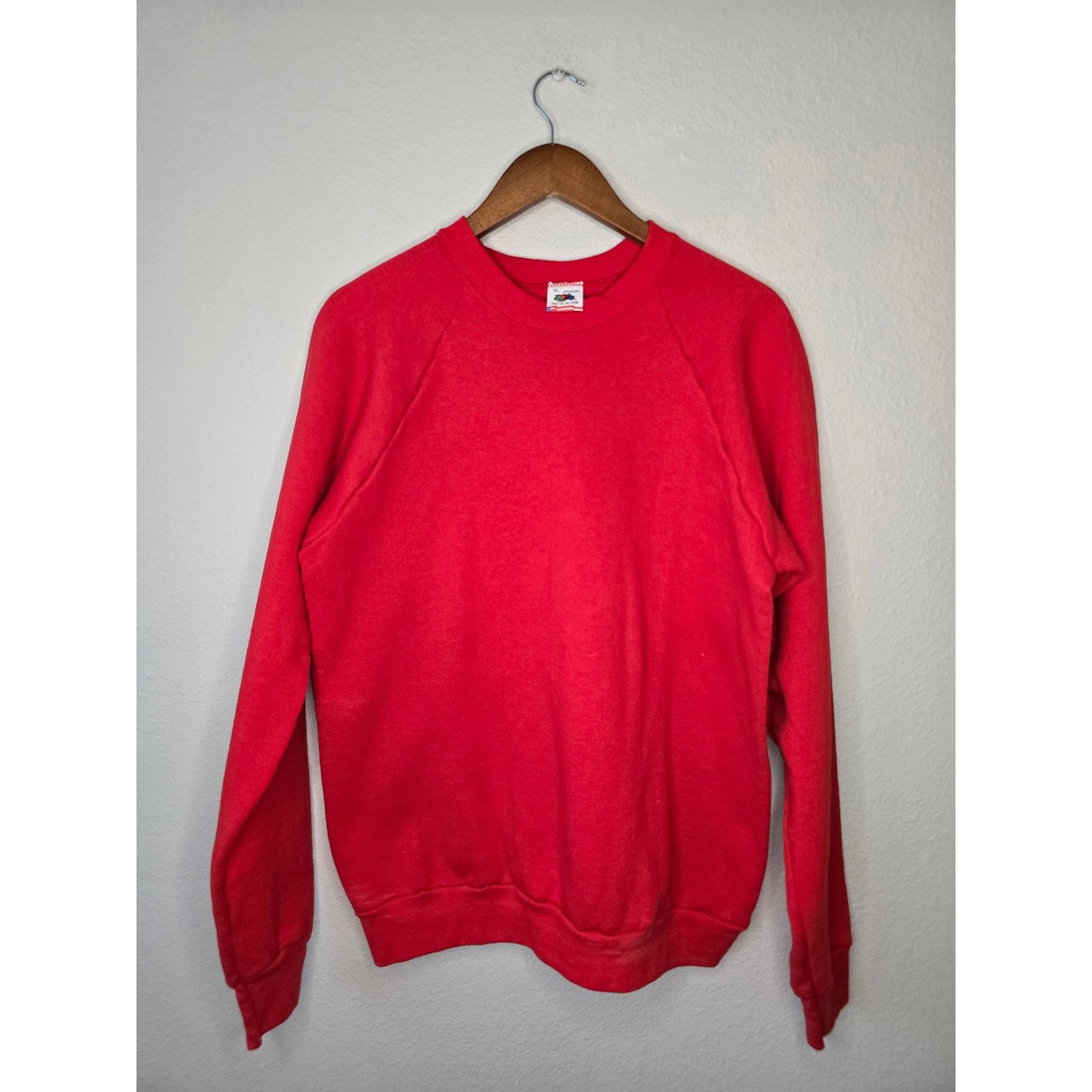 Fruit Of The Loom × Vintage Vintage Blank Red Crewneck Fruit Of The Loom XL Sweatshirt Size US XL / EU 56 / 4 - 1 Thumbnail