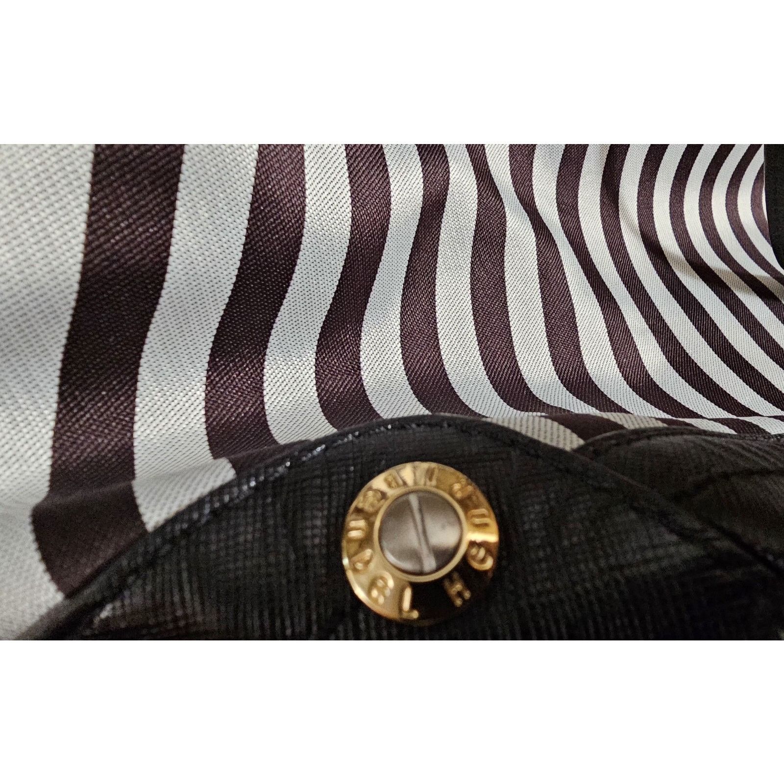 Henri Bendel Henri Bendel Signature Logo striped shoulder Handbag Size ONE SIZE - 13 Thumbnail