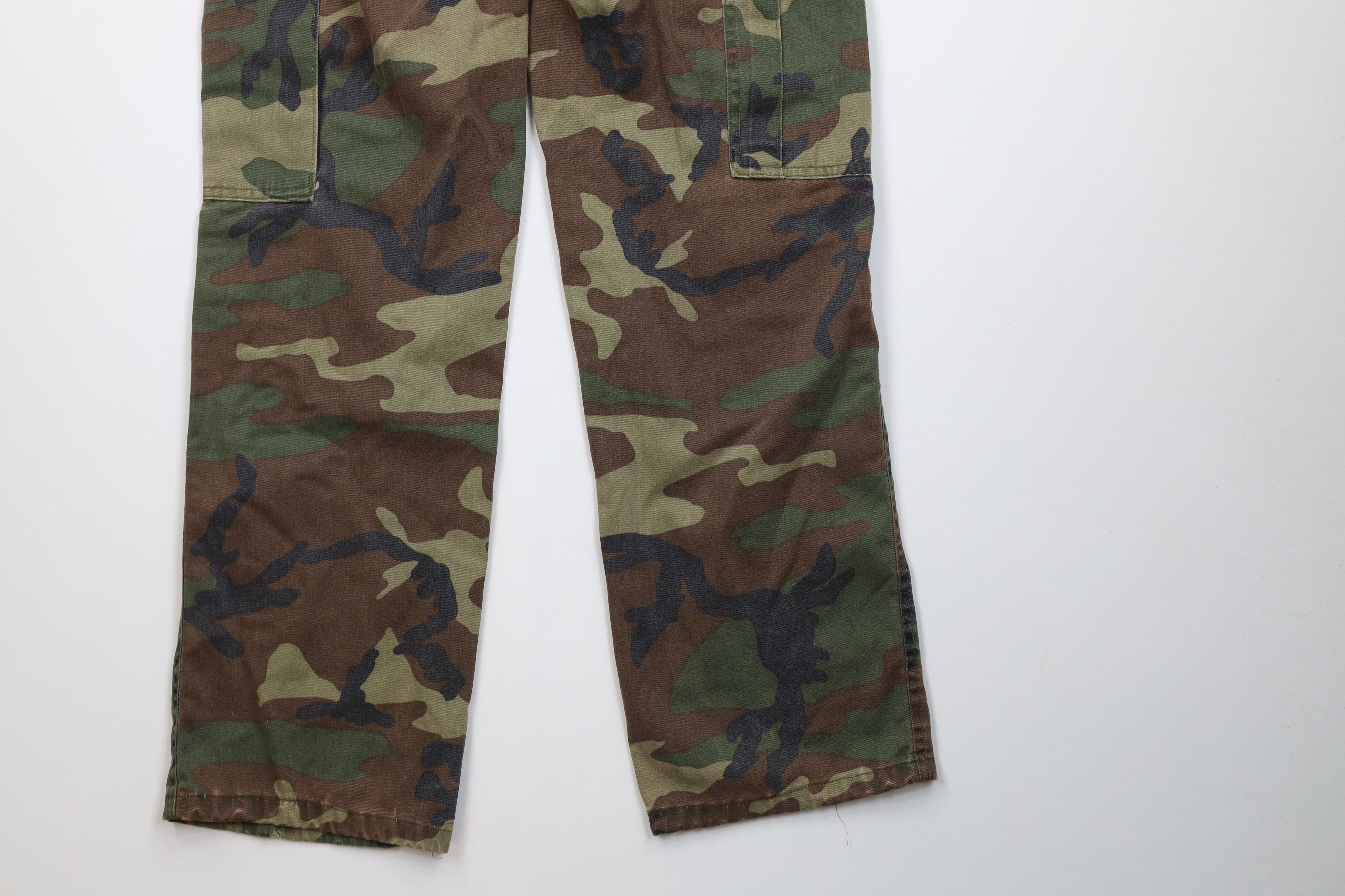 Vintage Vintage 70s Streetwear Camouflage Utility Cargo Pants USA Size US 29 - 14 Thumbnail
