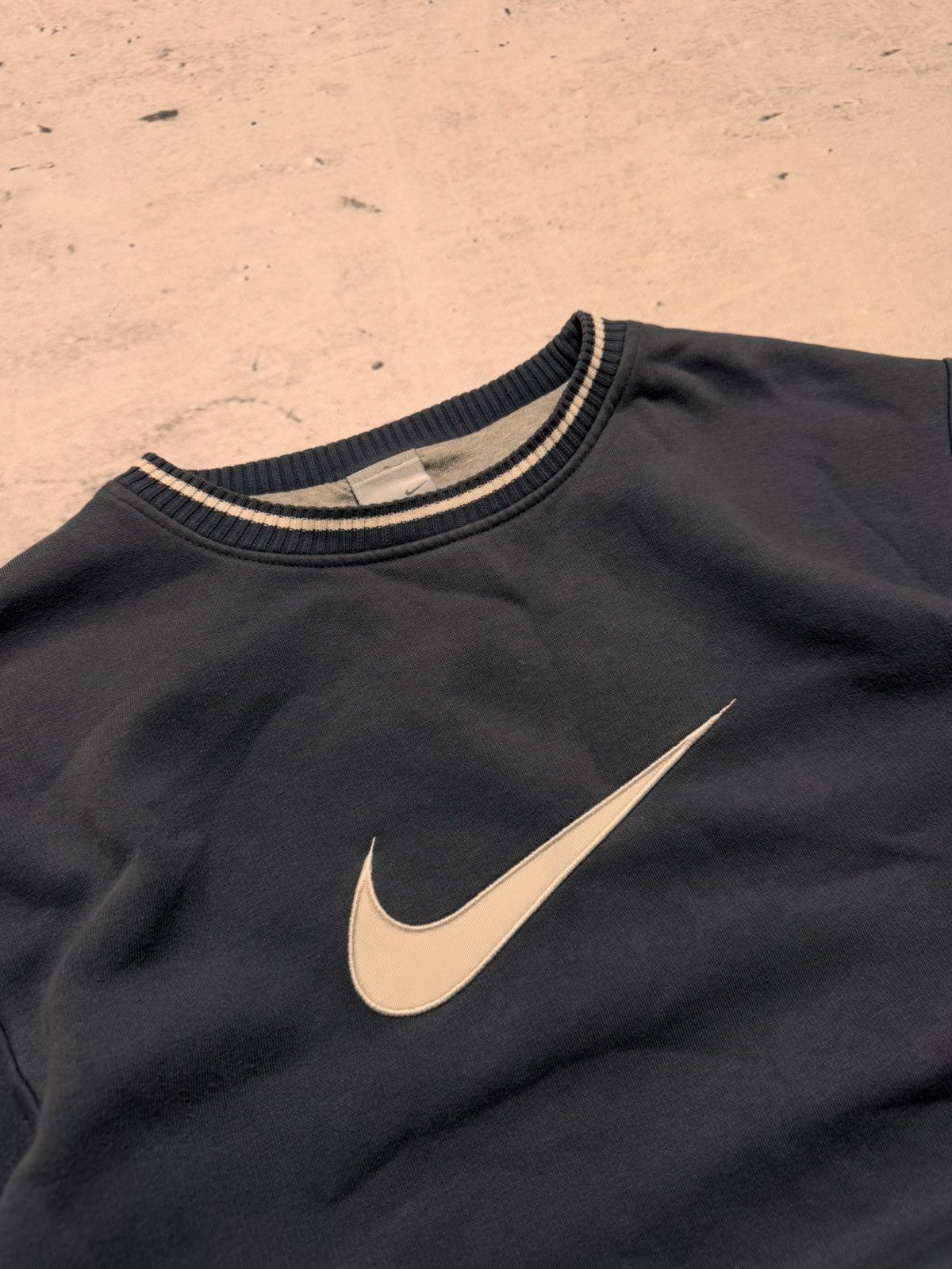 Nike × Vintage NIKE VINTAGE CENTER LOGO OVERSIZE BOXY SWEATSHIRT Size US L / EU 52-54 / 3 - 3 Thumbnail