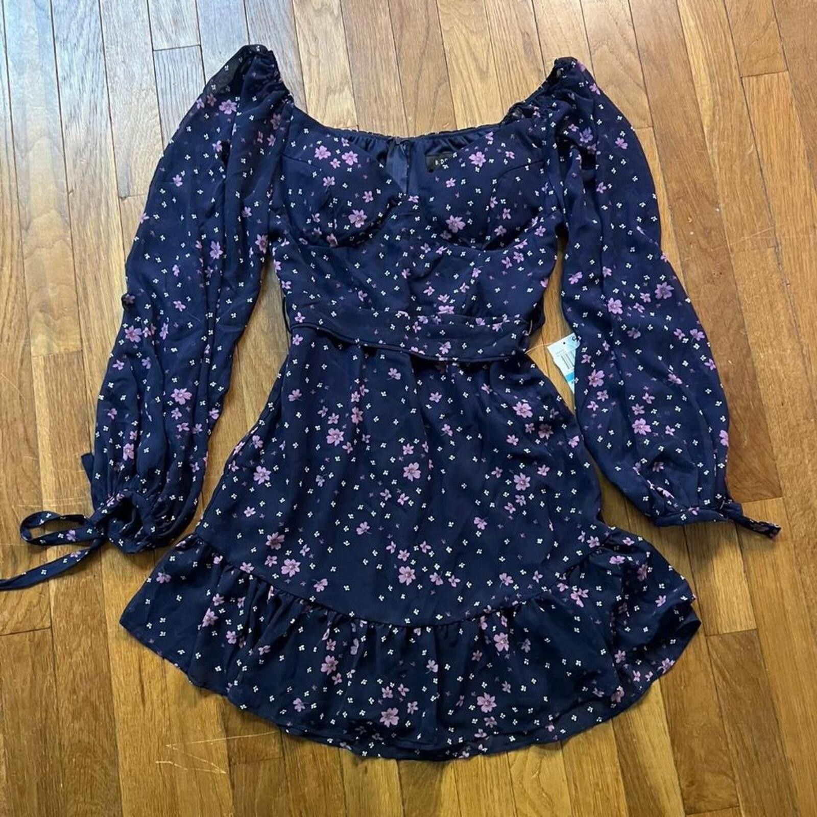 Other NWT B Darlin Navy floral fit + flare dress Size M / US 6-8 / IT 42-44 - 3 Thumbnail