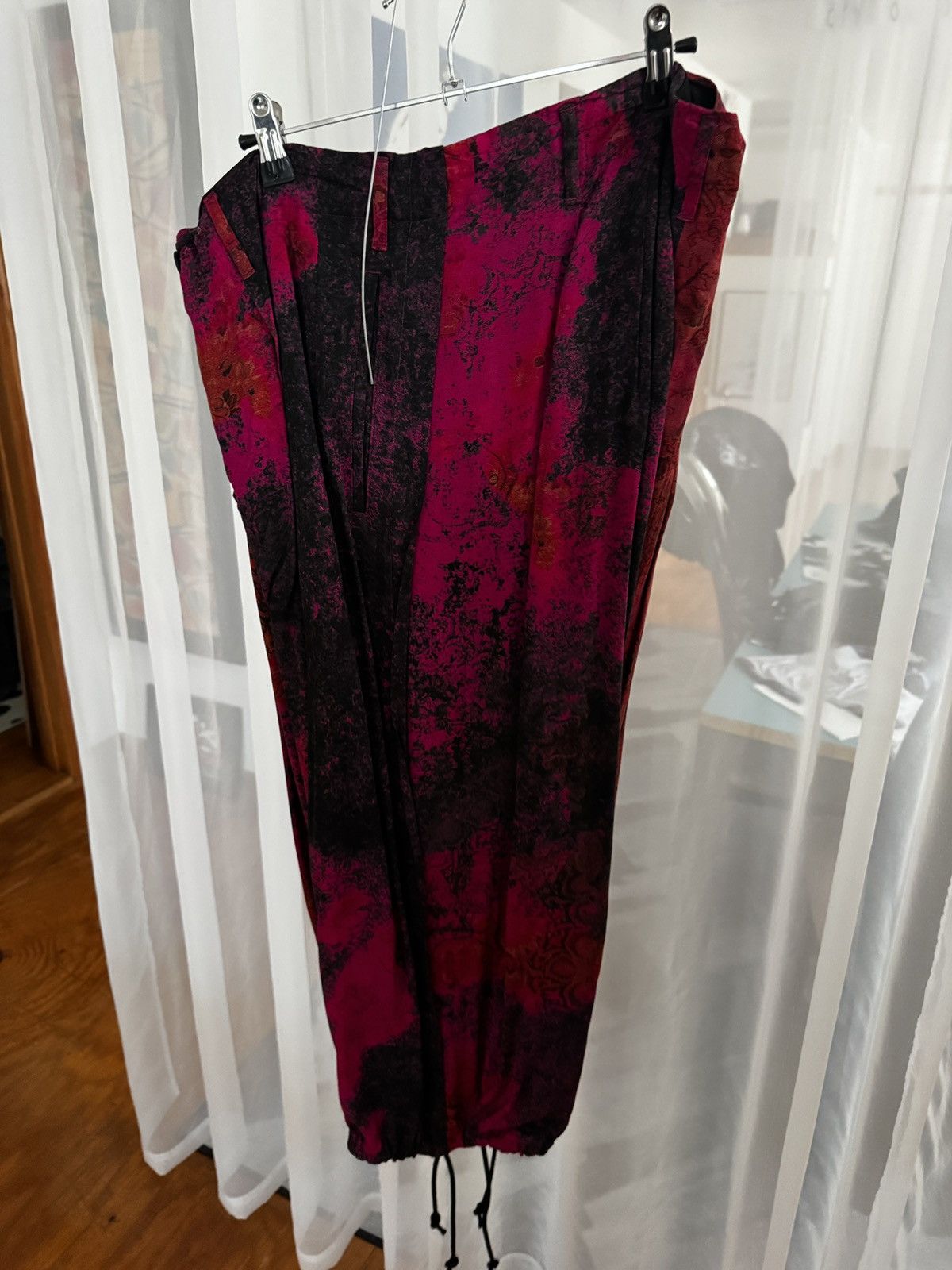 Yohji Yamamoto Yohji Yamamoto Ground Y Pink Kilim Print Rayon Balloon Pants Size US 32 / EU 48 - 1 Thumbnail