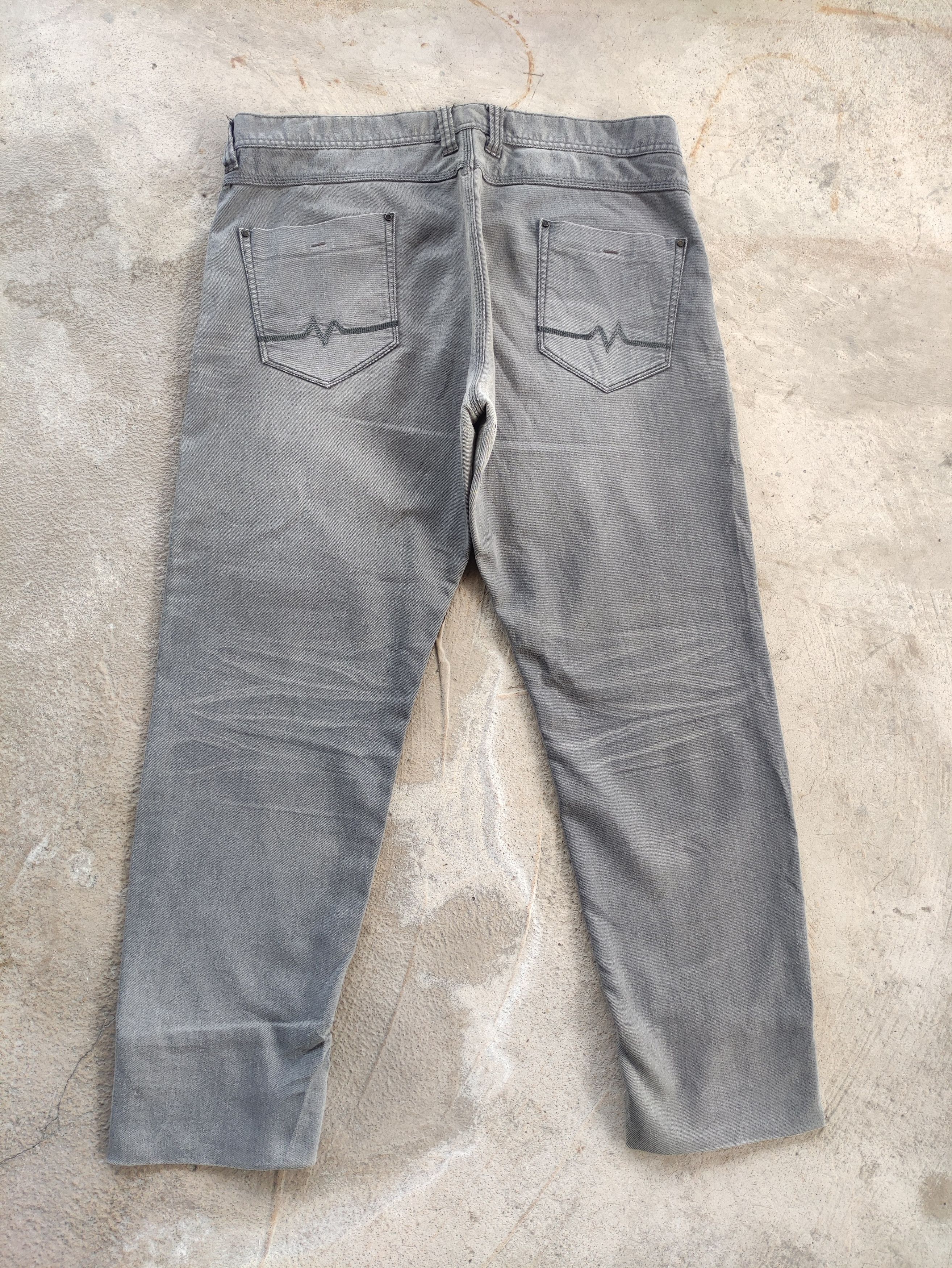 Japanese Brand Vintage Japanese Jean Distressed Faded Pants Size US 40 / EU 56 - 9 Thumbnail