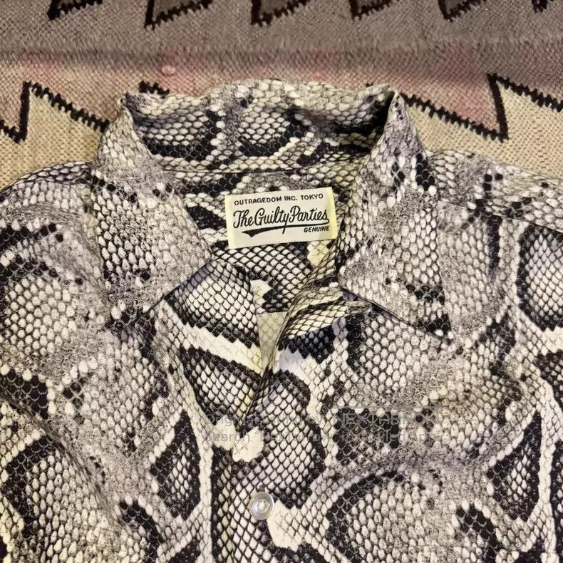 Wacko Maria Wacko Maria Snake pattern shirt Size US M / EU 48-50 / 2 - 2 Thumbnail