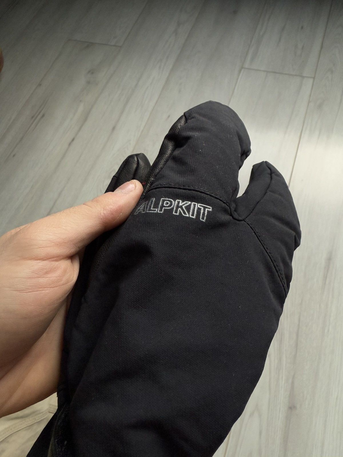 Designer winter tabby gloves Maison Margiela style Size 32 - 5 Thumbnail