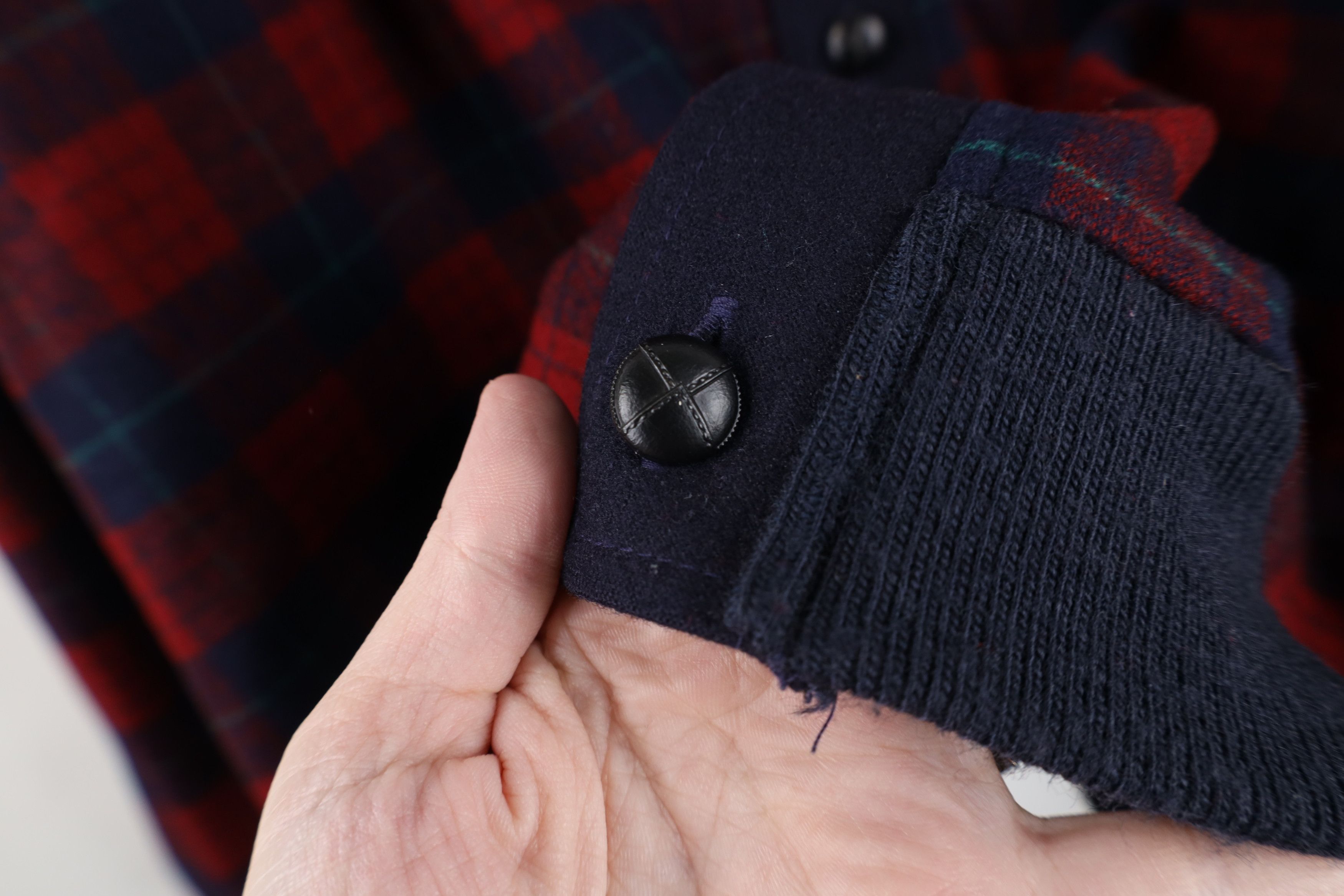 Pendleton Vintage 70s Pendleton Virgin Wool Cardigan Sweater Plaid USA Size US XL / EU 56 / 4 - 5 Thumbnail