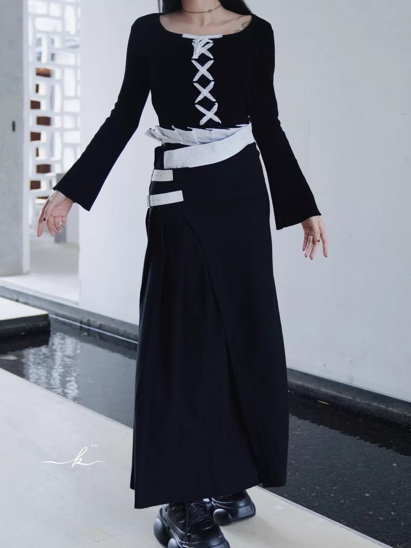 Yohji Yamamoto Yohji Yamamoto 1999 AW Runway Wool Wrap Maxi Skirt Size 25" / US 0 / IT 36 - 7 Thumbnail