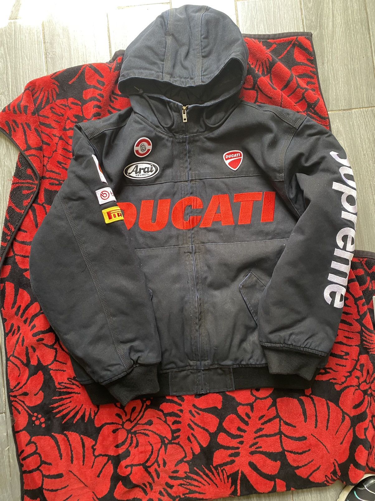 Supreme Supreme Ducati Hooded Racing Jacket size Medium | Grailed