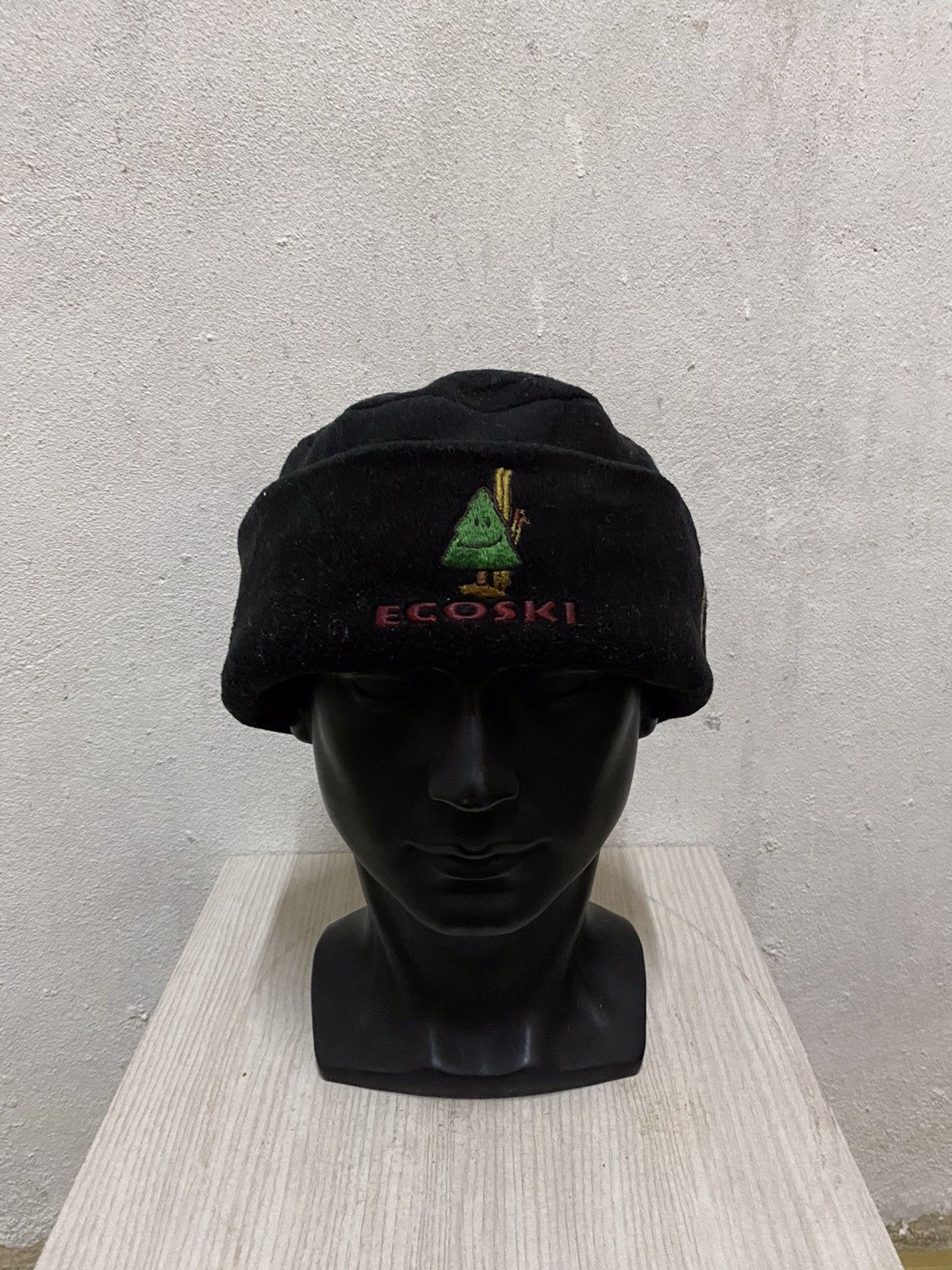 Conte of Florence Conte Of Florence Small Logo Beanie Hat Size ONE SIZE - 2 Thumbnail