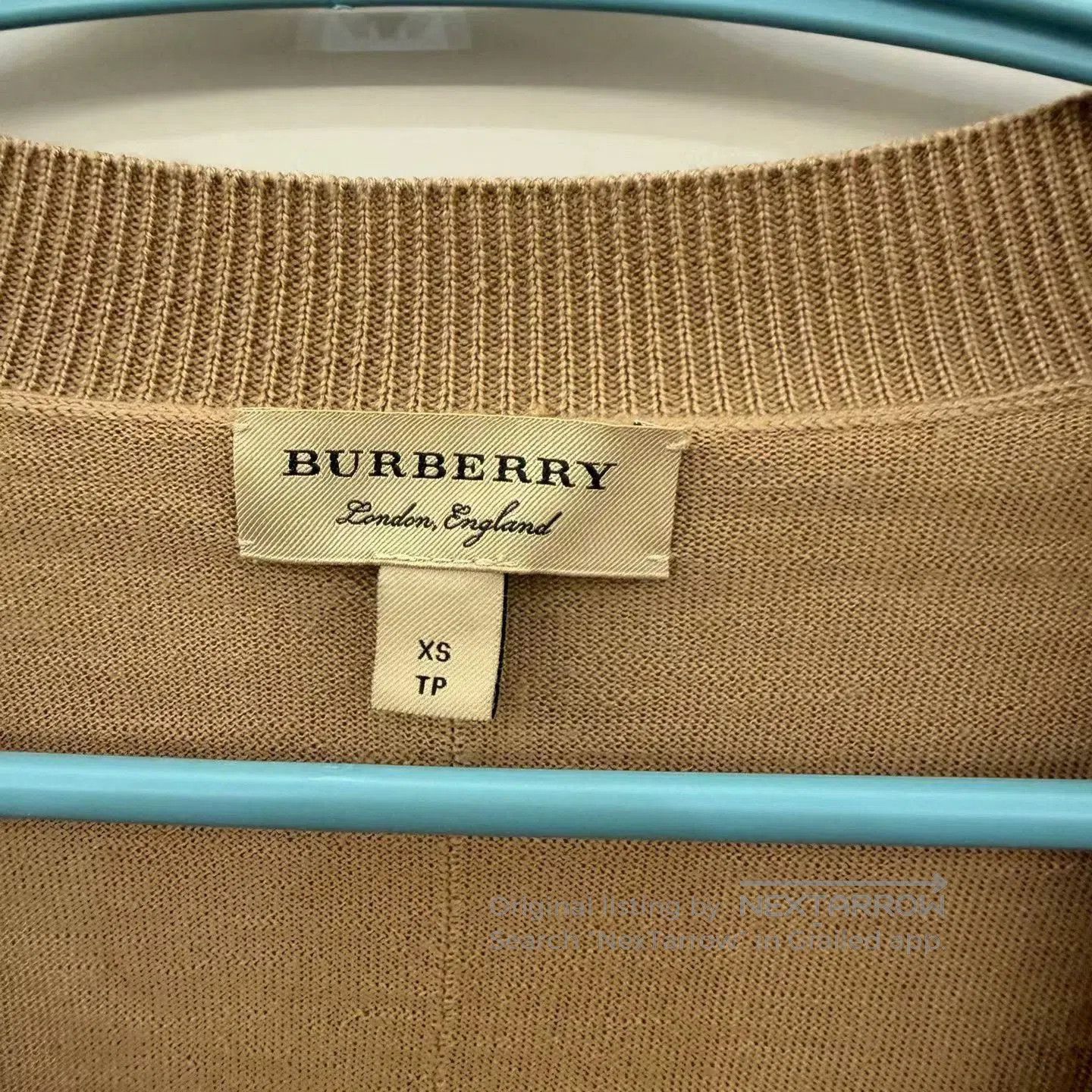 Burberry beige burberry wool cardigan in excellent condition. Size XS / US 0-2 / IT 36-38 - 2 Thumbnail