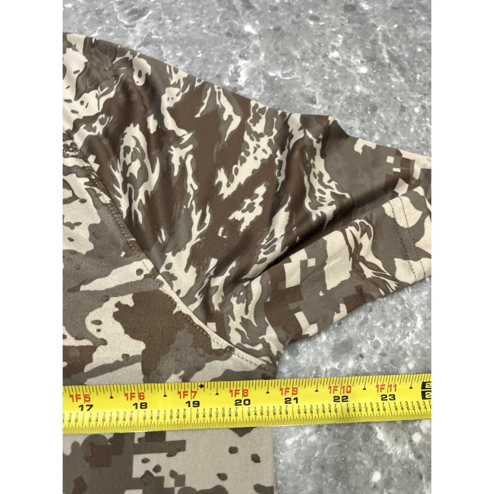 Under Armour Under Armour Freedom Tech Camo Short Sleeve Shirt M Mens Shirt Camouflage Brown - 90s? Size US M / EU 48-50 / 2 - 4 Thumbnail