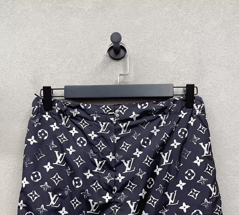 Louis Vuitton Louis Vuitton Full Print Pants 2504-Nextarrow Size US 36 / EU 52 - 4 Thumbnail
