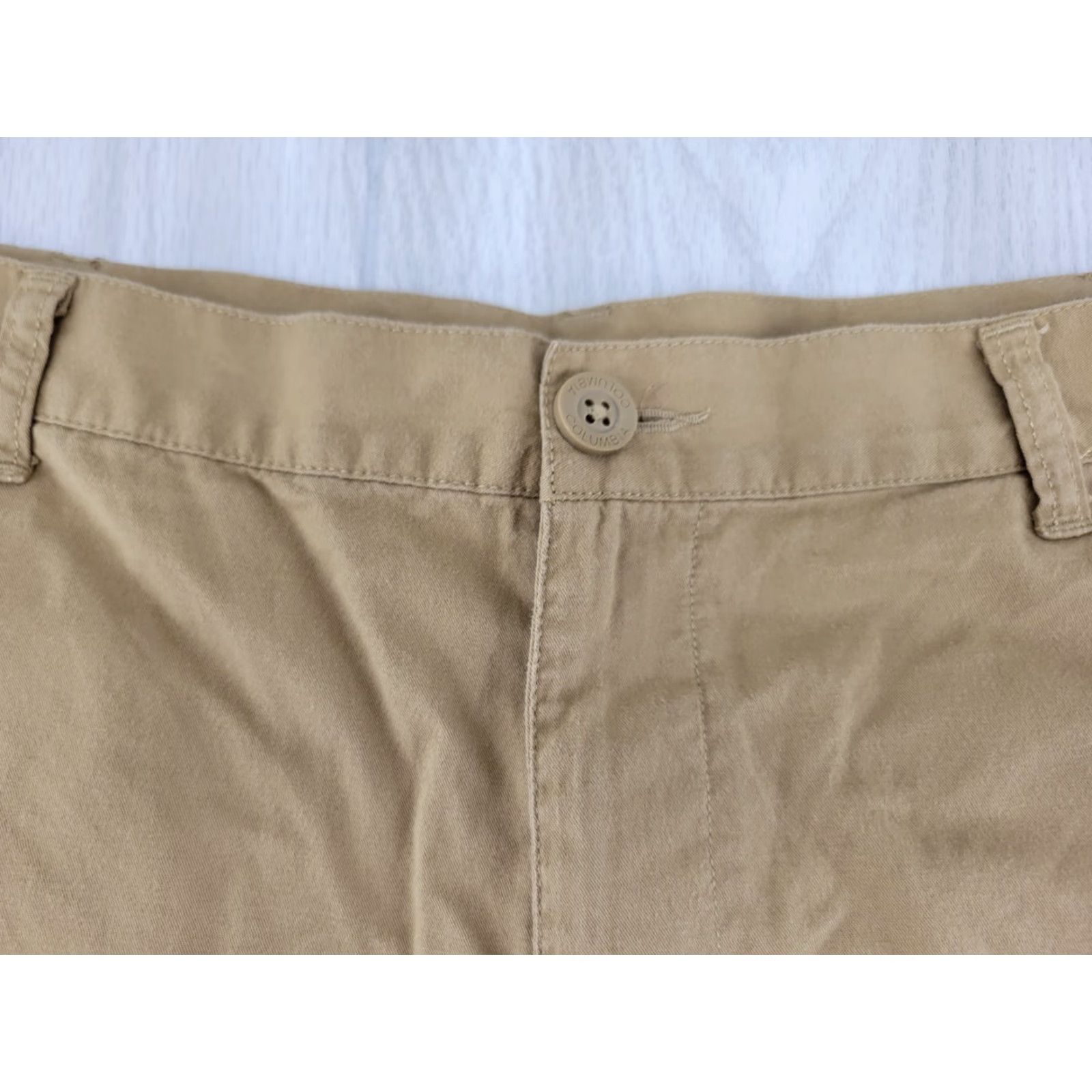 Vintage Columbia Men's Casual Shorts Khaki Tan Size 40W 10L Canvas Belted Pockets Size US 40 / EU 56 - 2 Thumbnail